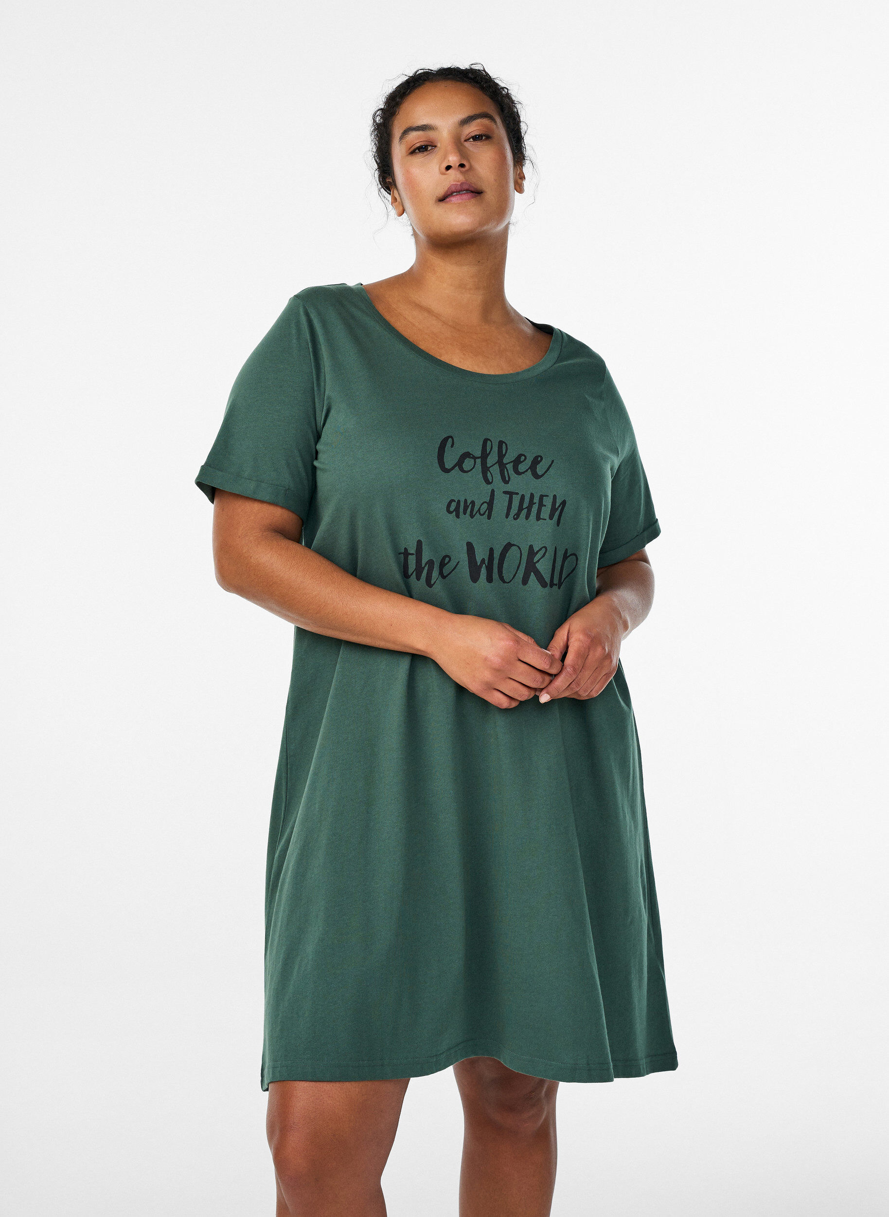 Chemise de nuit &agrave; manches courtes en coton biologique, Vert fonc&eacute;, Model
