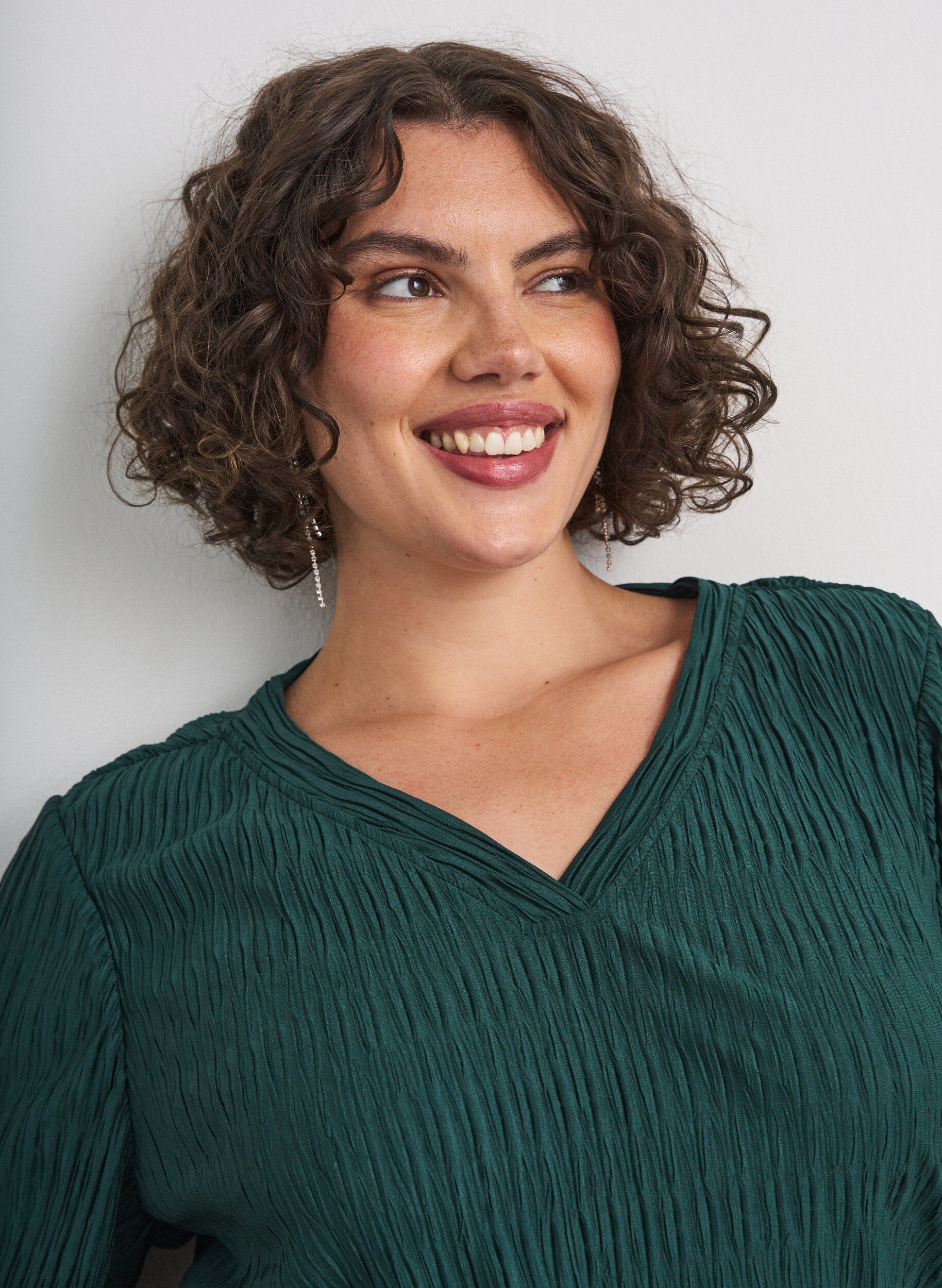 ZizziBlouse avec texture ondul&eacute;e et coupe ballon, Vert fonc&eacute;, Model image number 3