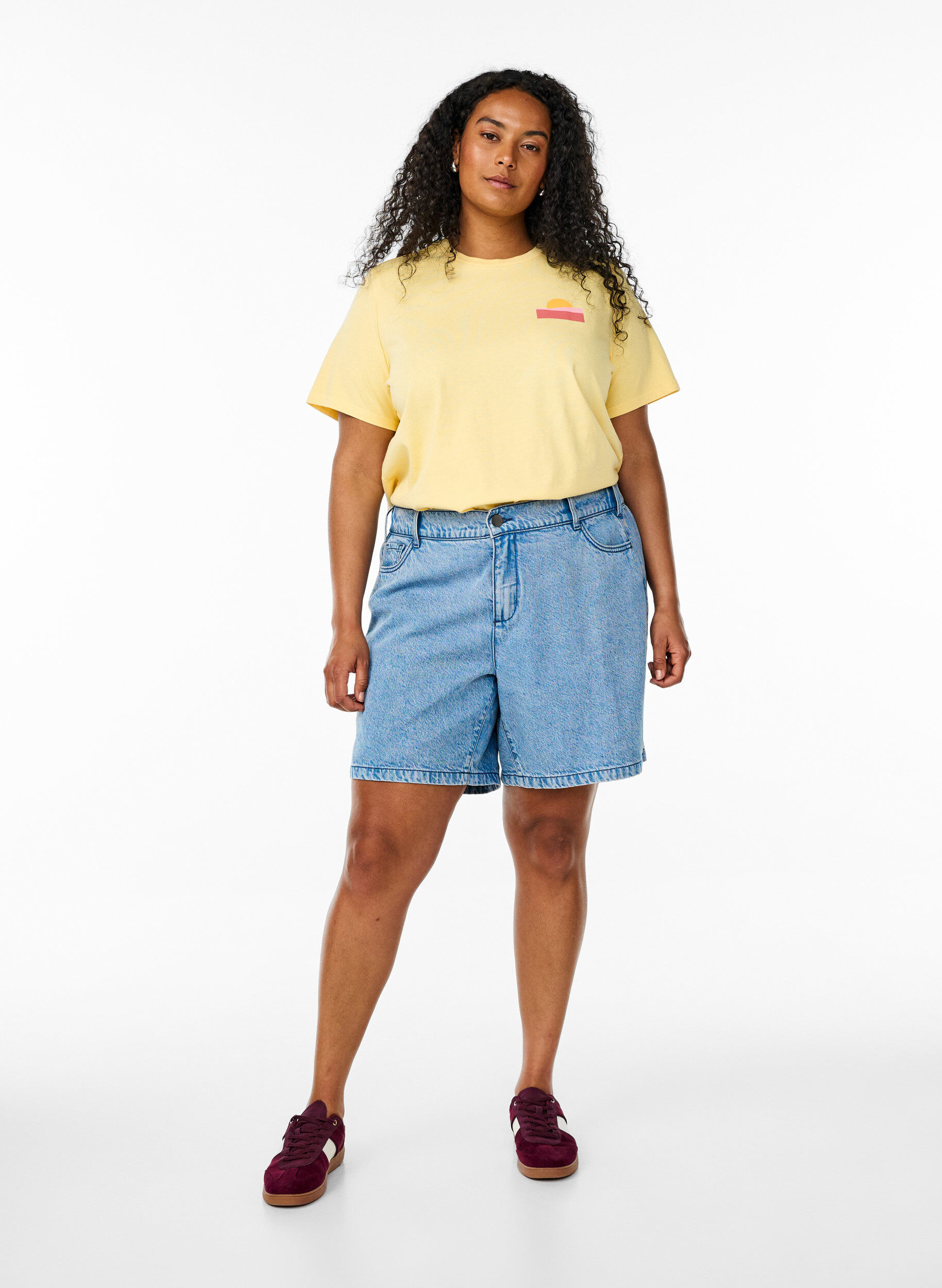 Zizzi T-shirt en coton biologique avec impression au dos, Jaune clair, Model image number 1