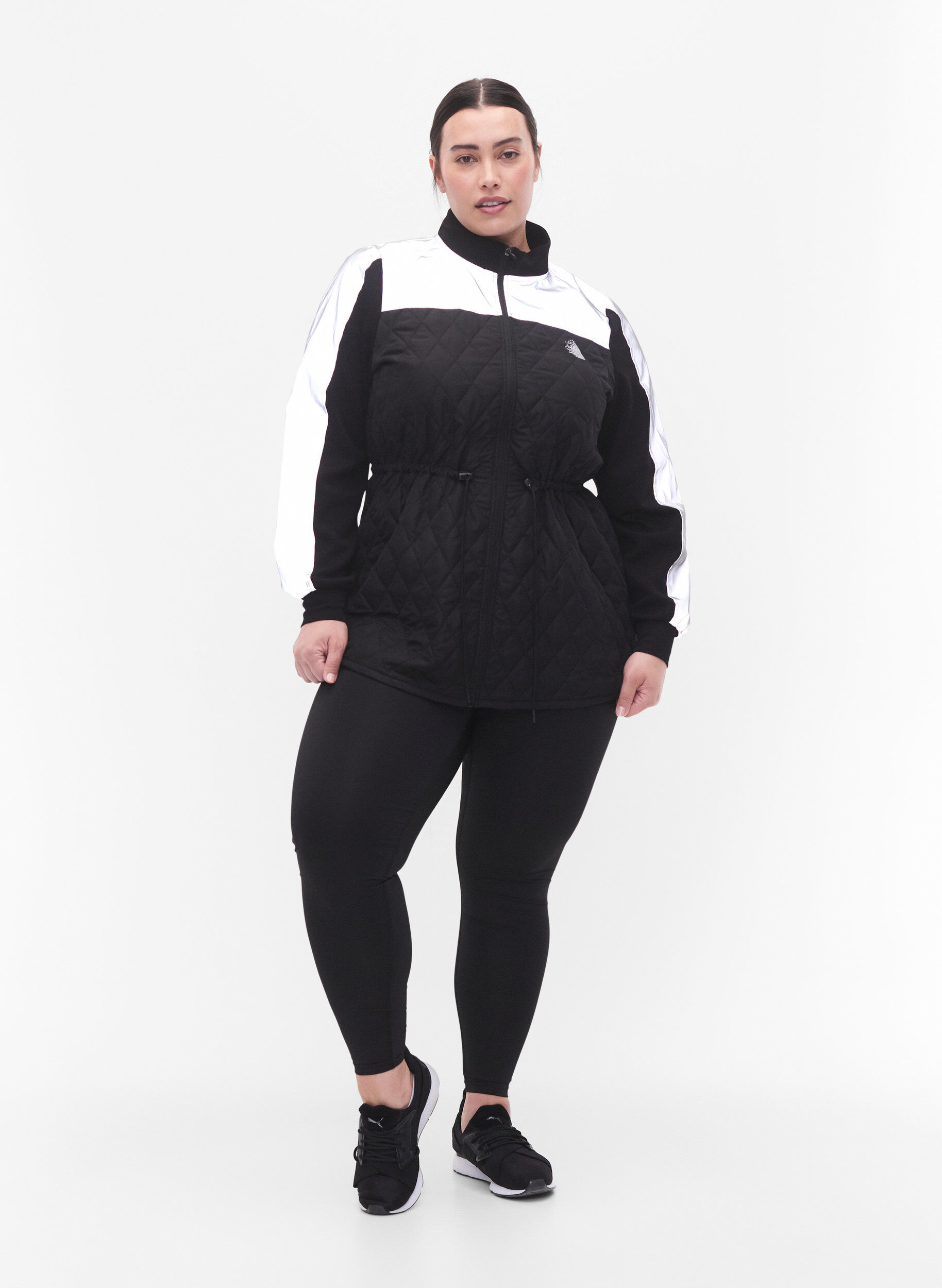 Zizzi Veste de sport r&eacute;fl&eacute;chissante avec taille r&eacute;glable, Black w. Reflex, Model image number 2