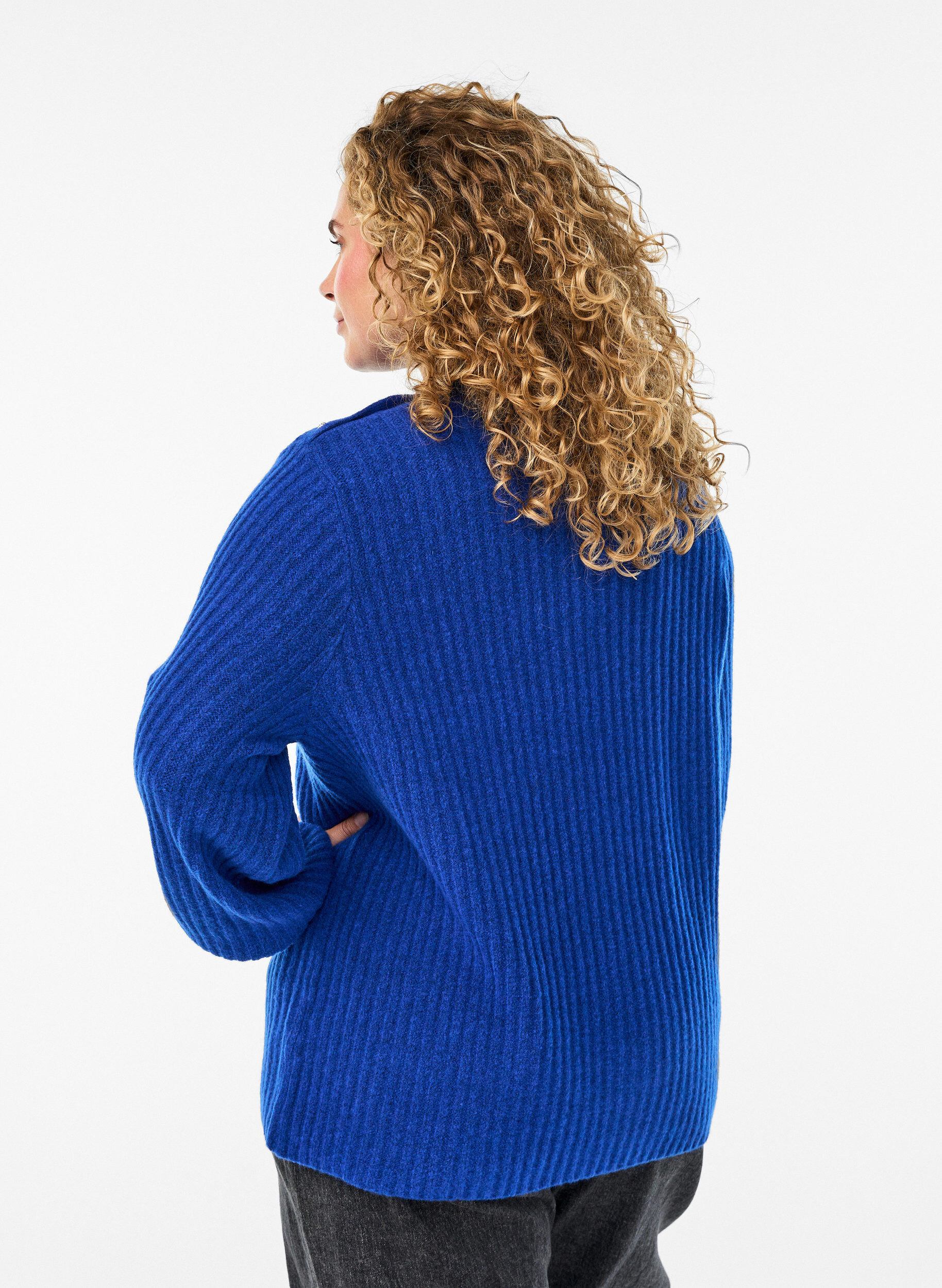 ZizziPull c&ocirc;tel&eacute; &agrave; manches bouffantes et boutons, Bleu, Model image number 2