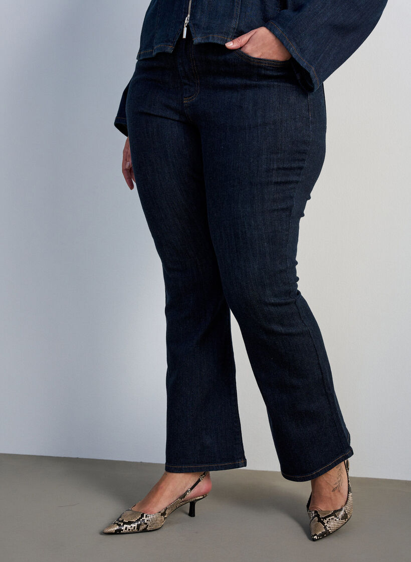 Jean bootcut taille haute Ellen, Bleu, Model image number 2