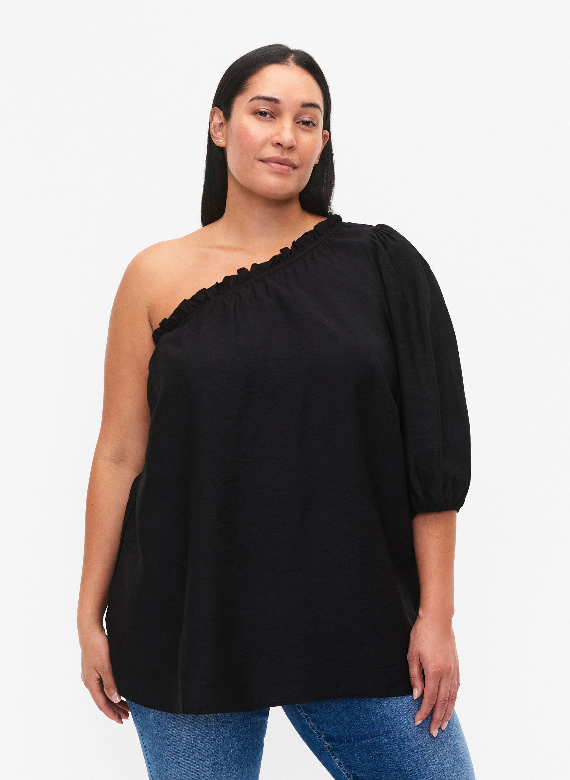 Zizzi blouse &agrave; une &eacute;paule en viscose, Noir, Model image number 0