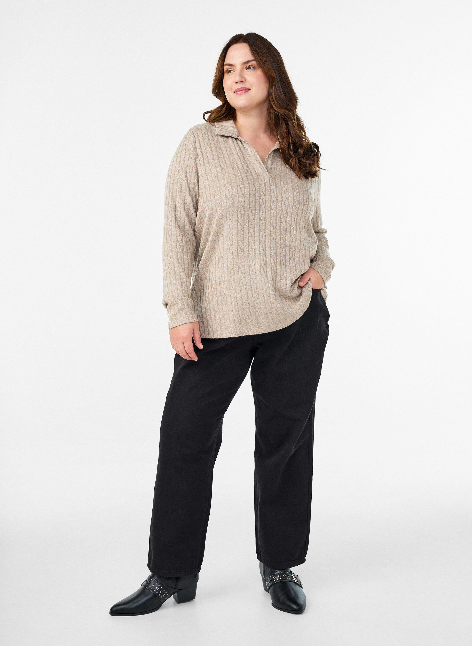 Zizzi Blouse en maille avec col et motif torsad&eacute;, Beige, Model image number 1