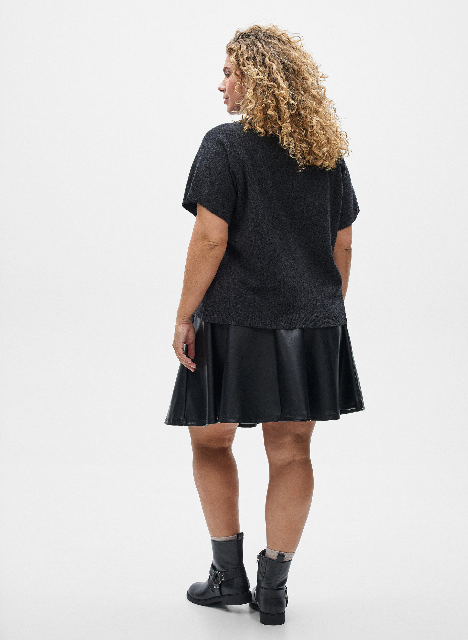 Zizzi  Cardigan en tricots &agrave; manches courtes, Gris anthracite, Model image number 2