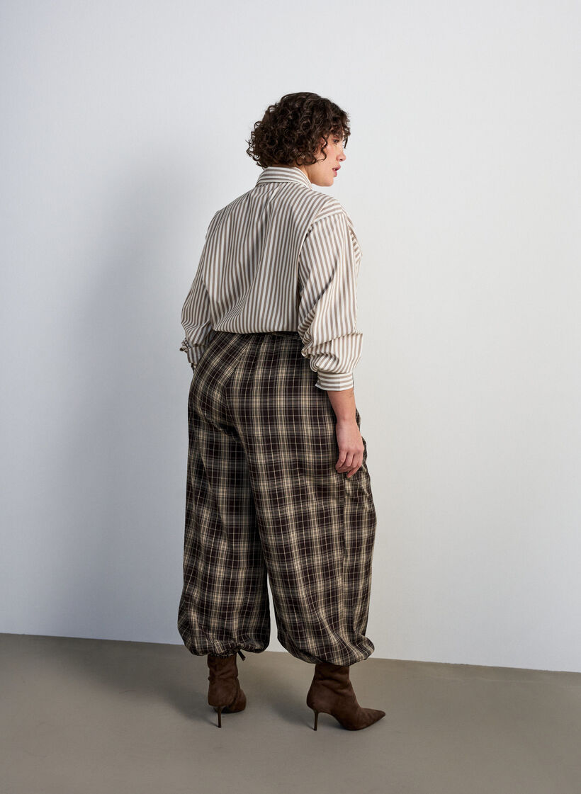 Chemise ray&eacute;e avec lien amovible &agrave; nouer, Beige, Model image number 2