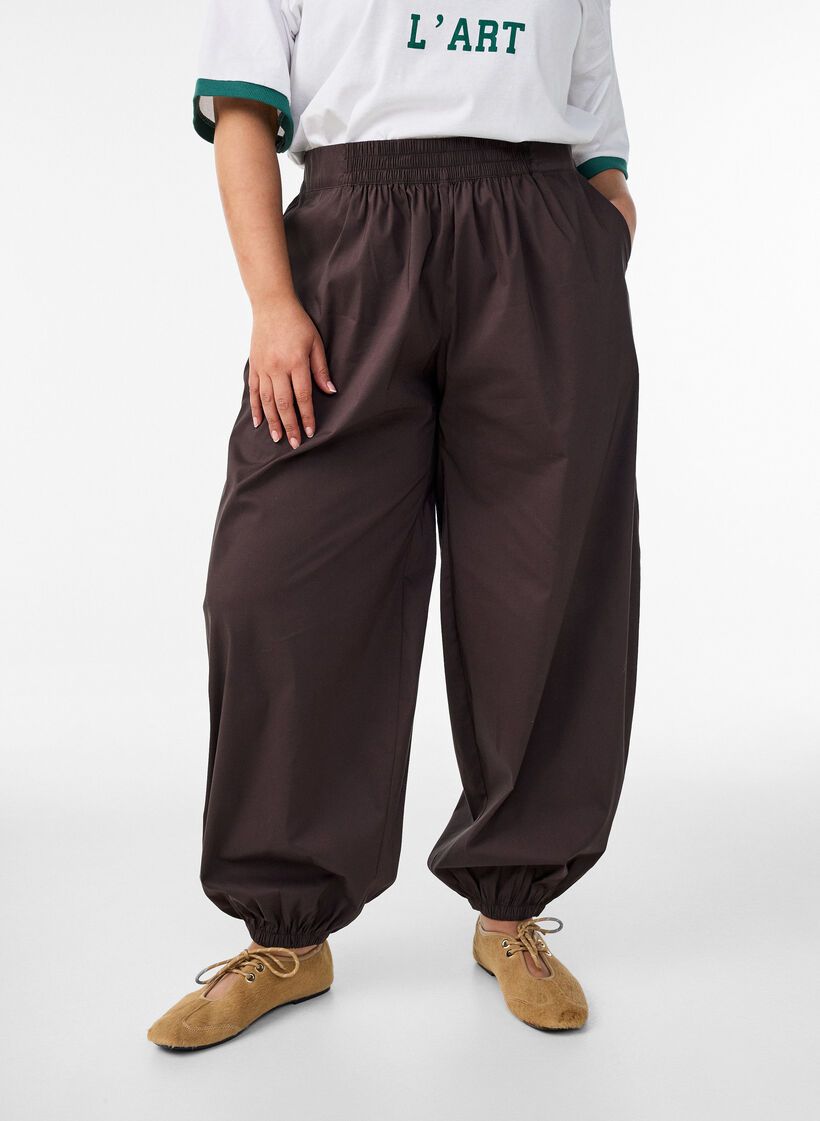 Pantalon ballon avec poches et ceinture &eacute;lastique, Marron, Model image number 2