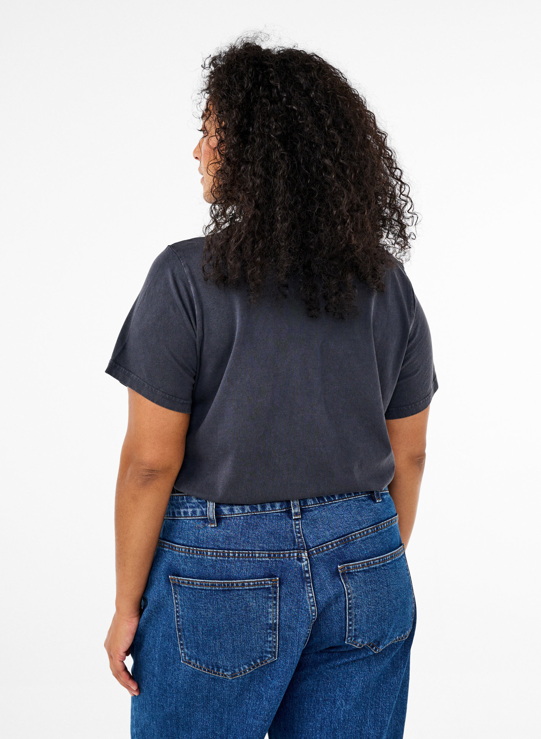 Zizzi Tee-shirt en coton biologique avec imprim&eacute;, Gris, Model image number 2