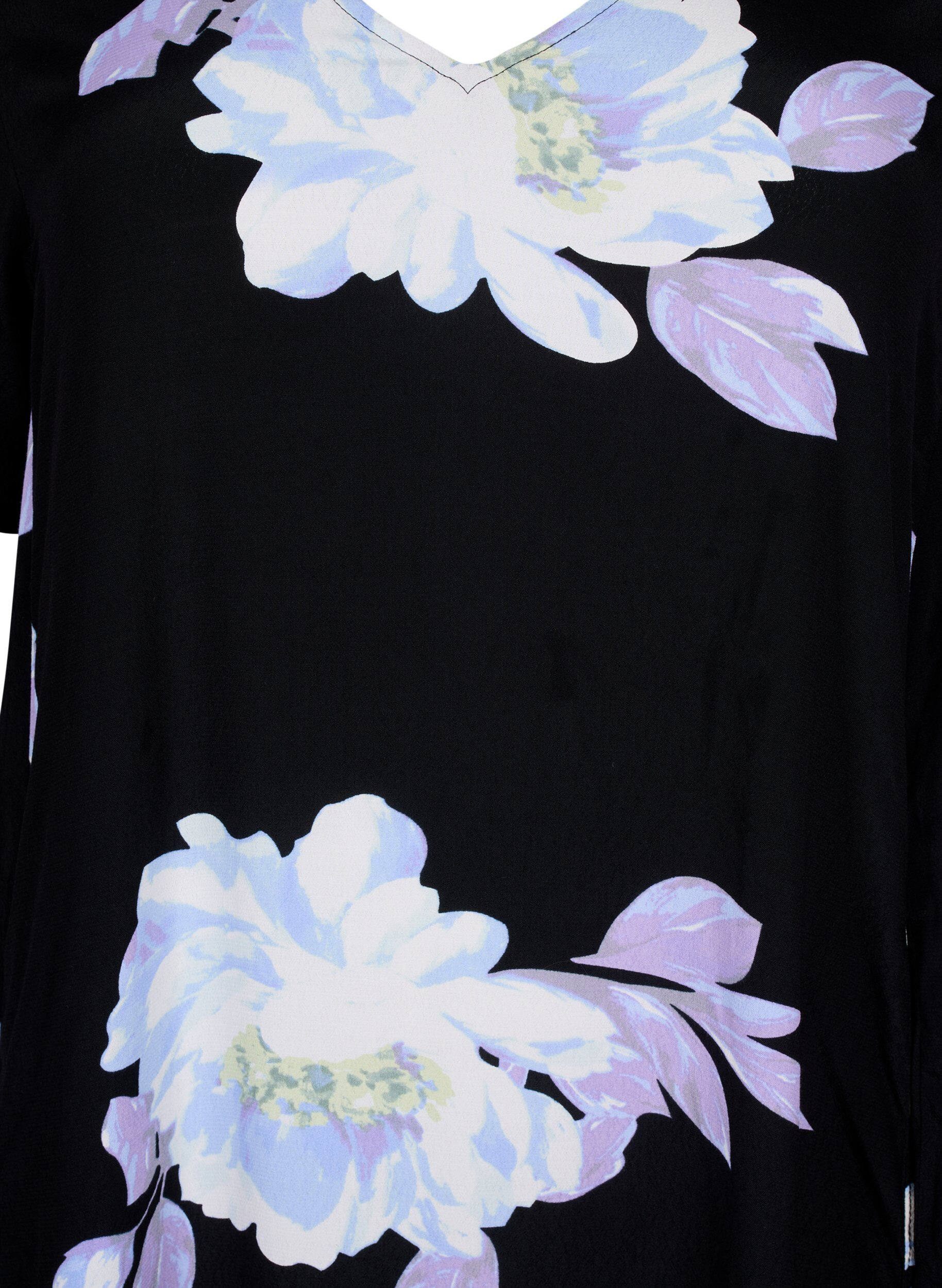 Zizzi Robe &agrave; fleurs &agrave; manches courtes en viscose, Black Big Flower AOP, Packshot image number 2