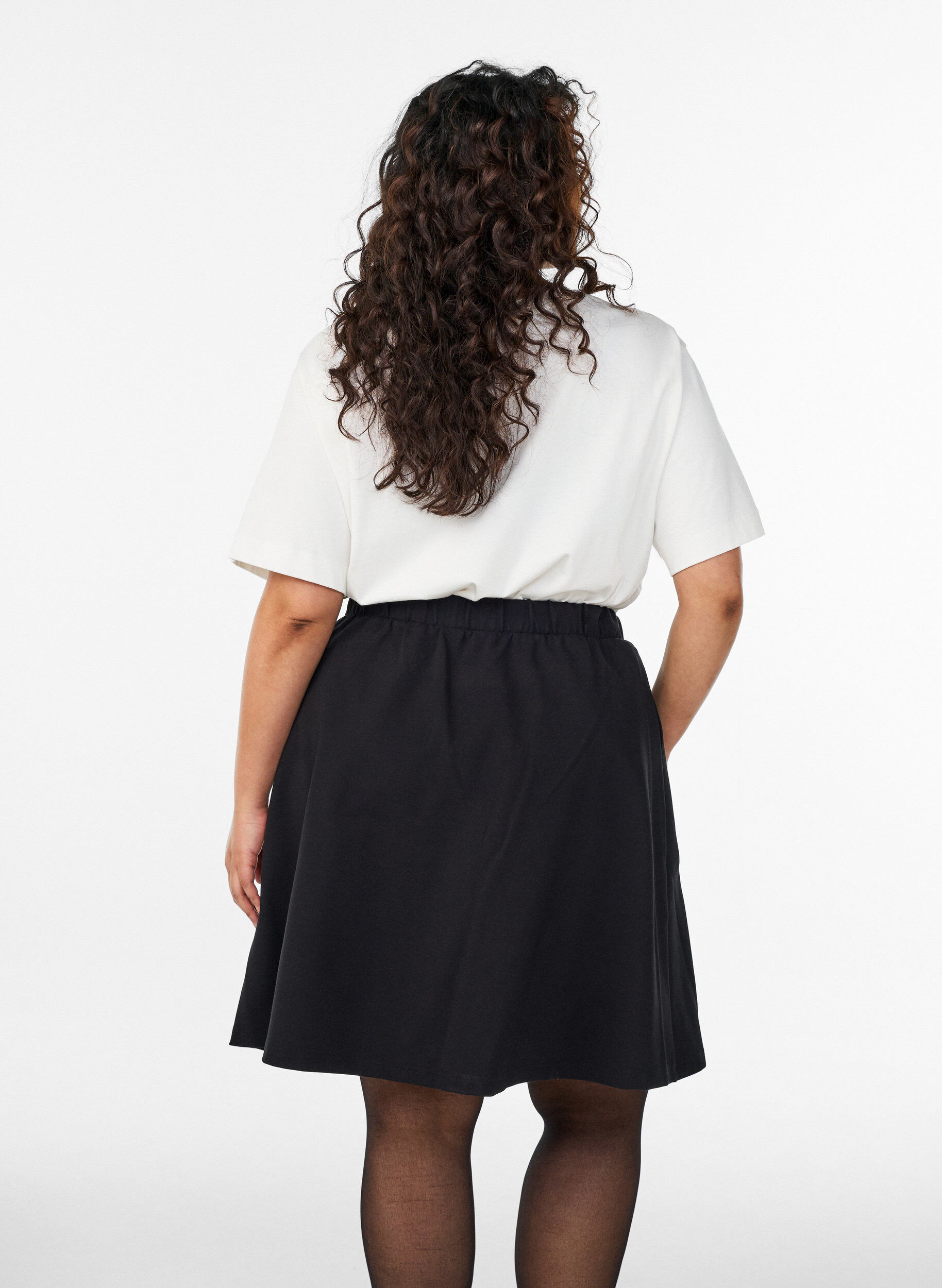 ZizziJupe patineuse en viscose, Noir, Model image number 2