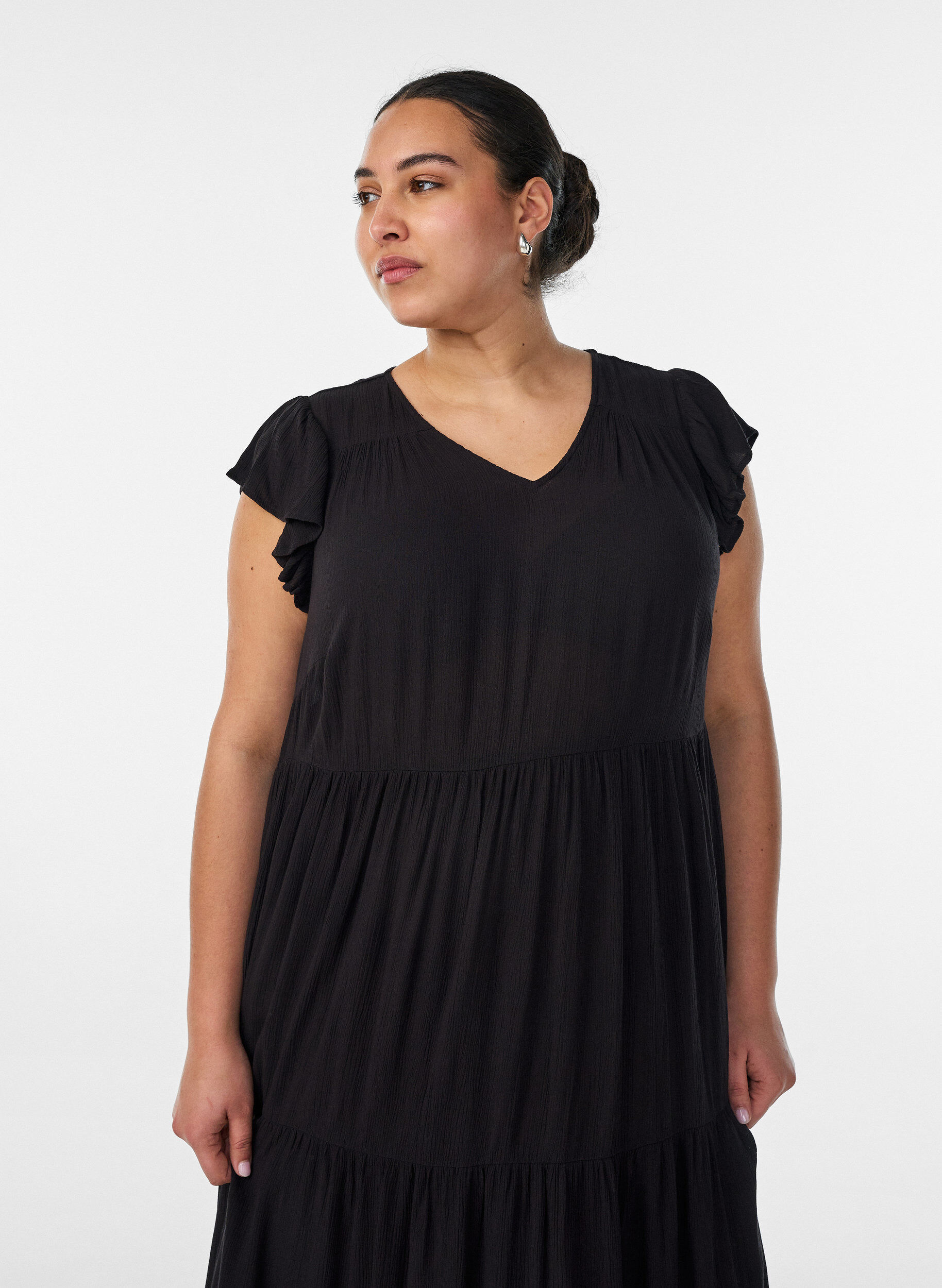 ZizziRobe midi en viscose avec manches &agrave; volants, Noir, Model image number 2