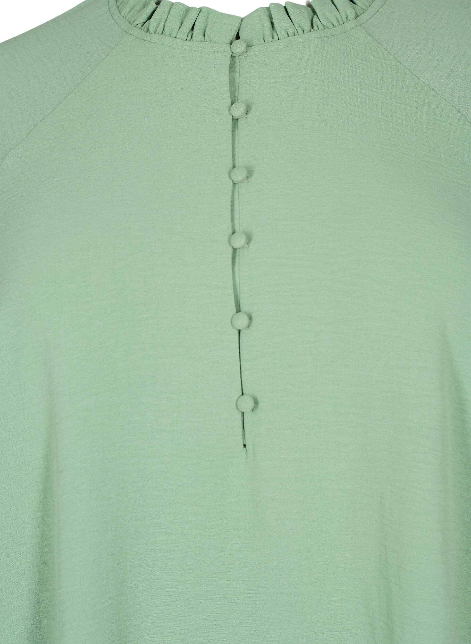 Zizzi Blouse avec volants et boutons, Green Bay, Packshot image number 2