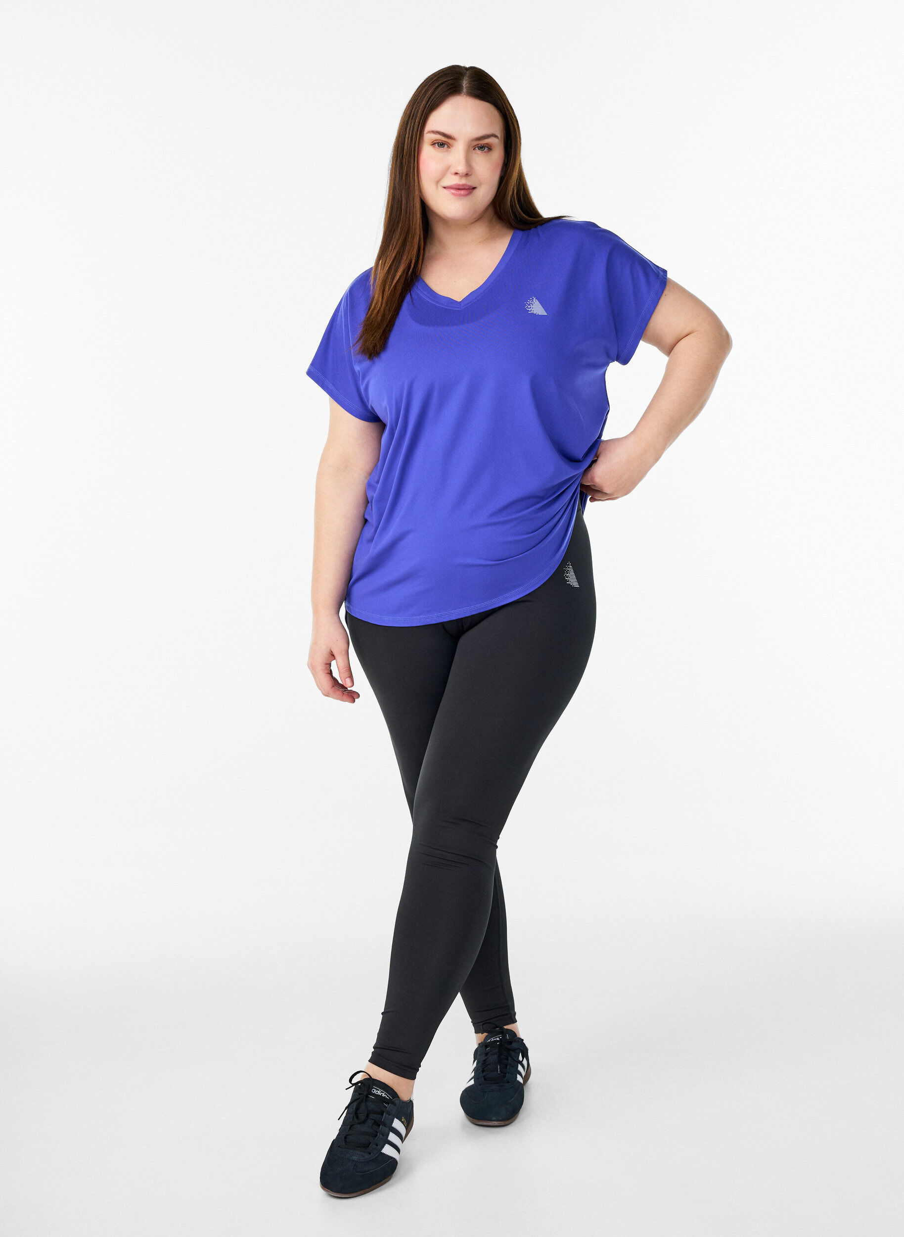 ZizziT-shirt de sport &agrave; manches courtes avec col en V, Violet, Model image number 1