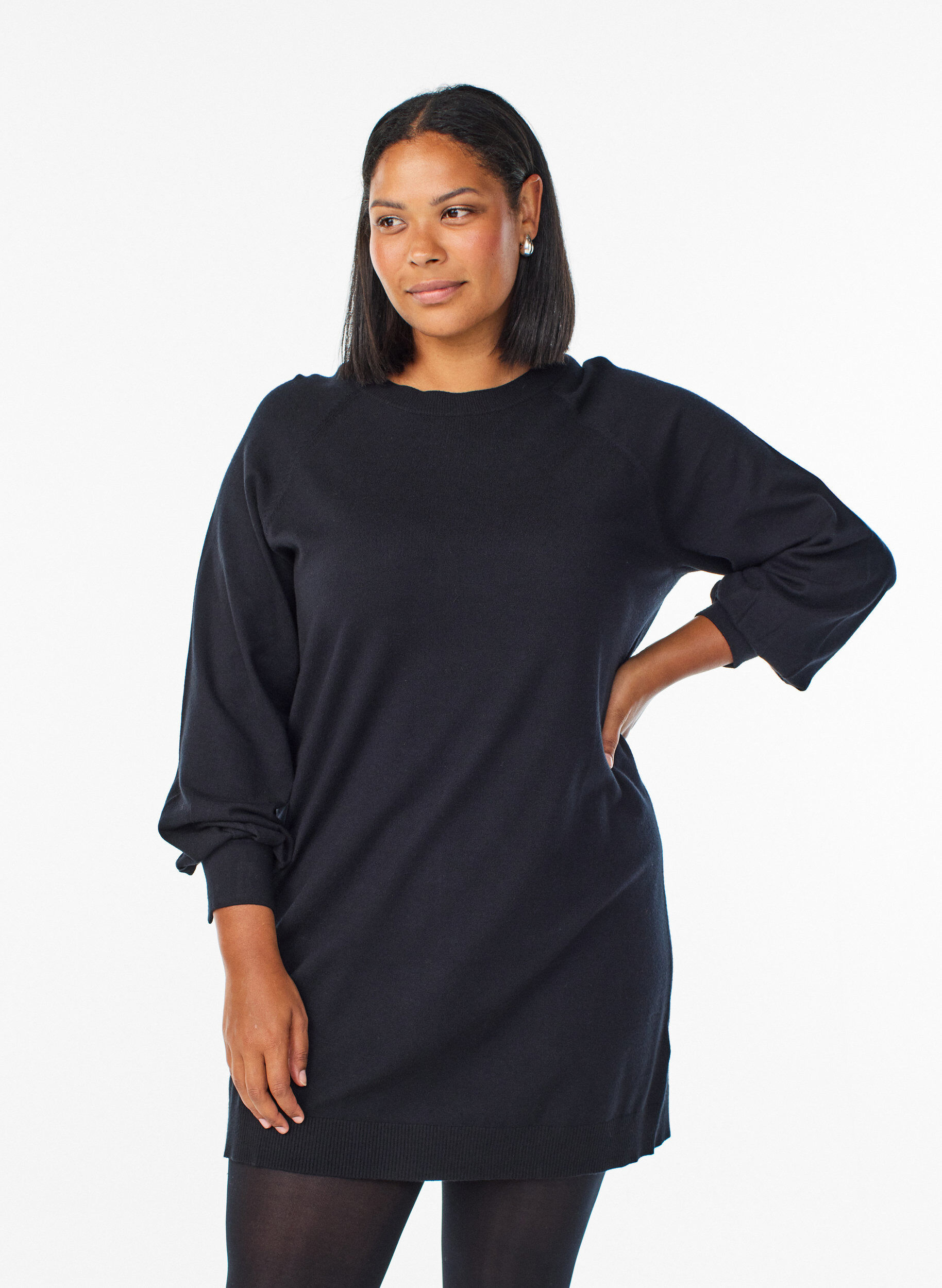 Zizzi Robe courte en maille avec manches raglan, Noir, Model image number 0