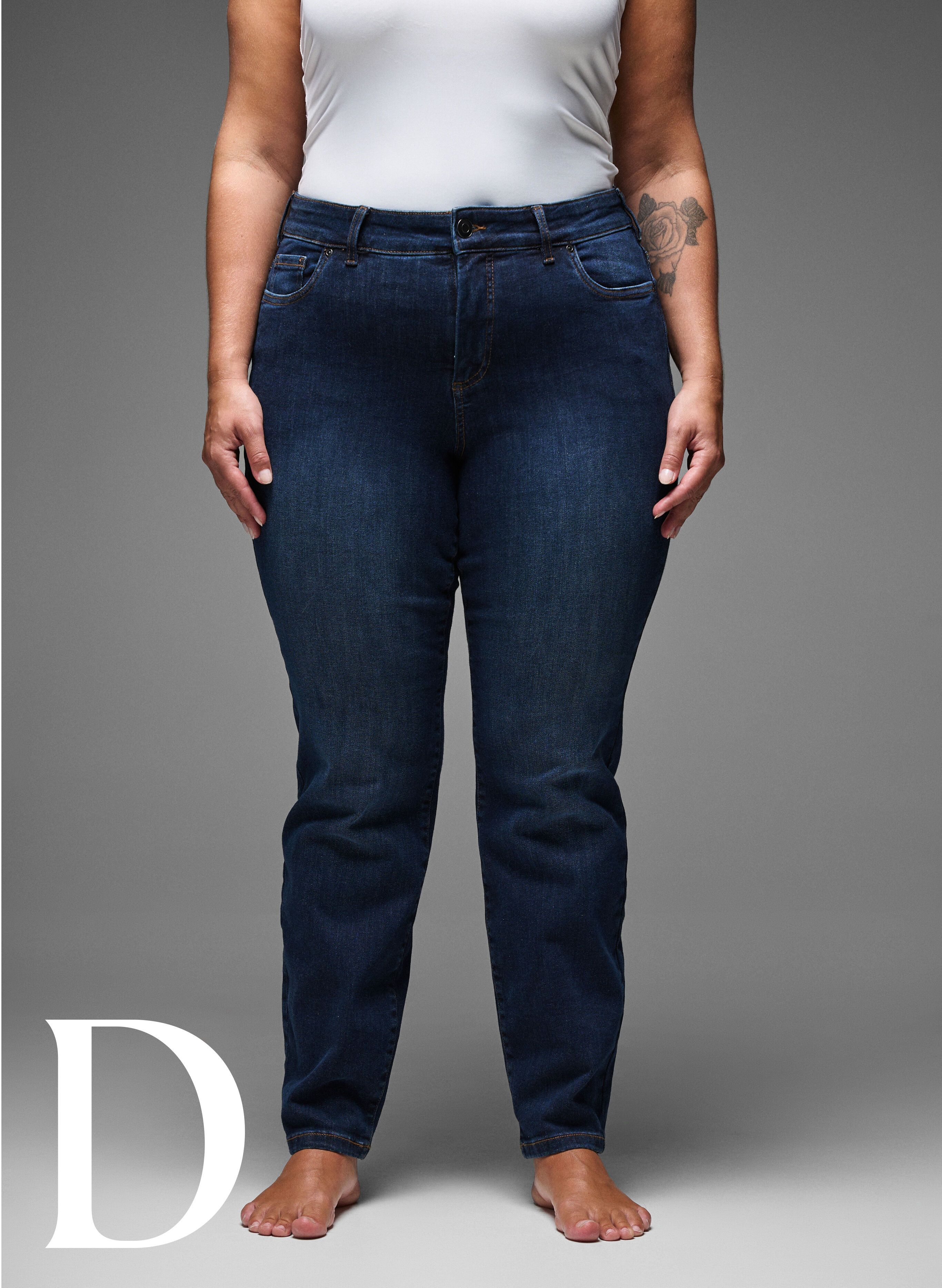 Zizzi Jean coupe slim &agrave; taille standard, Dark Blue, Model image number 8