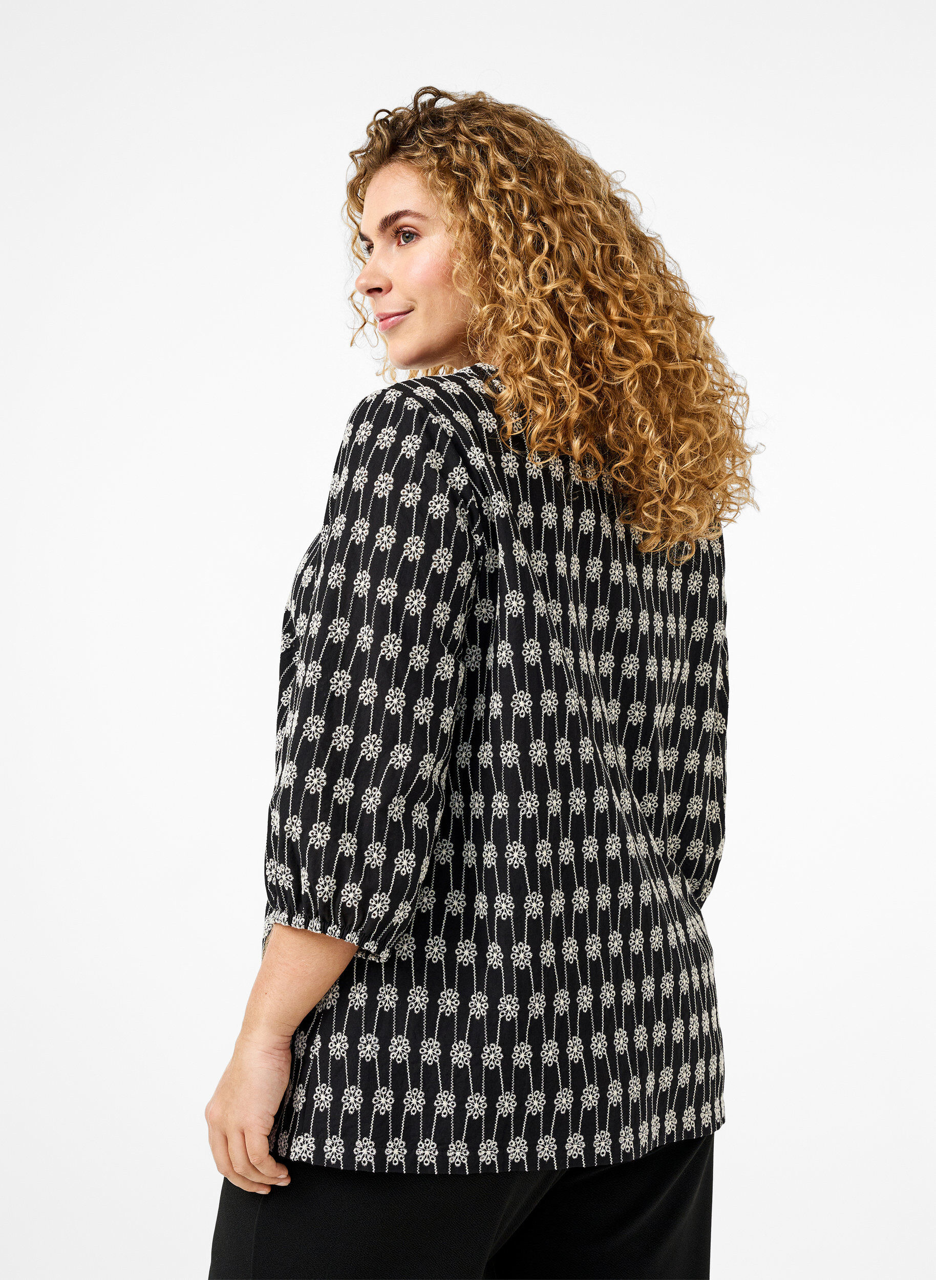 Zizzi Chemisier en coton &agrave; motif floral, Black, Model image number 1