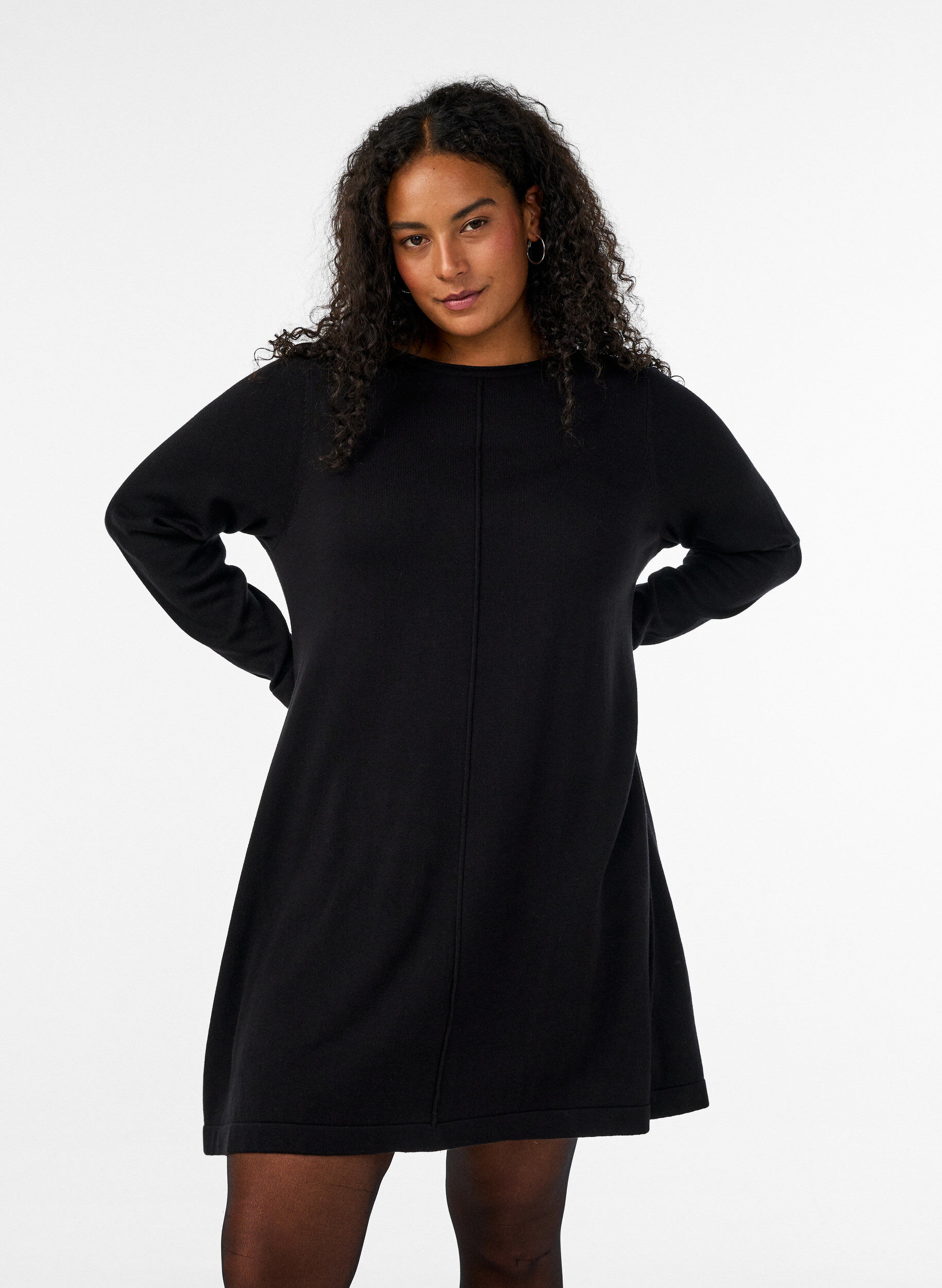 Robes tricot&eacute;es en m&eacute;lange coton-viscose, Noir, Model