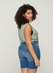 Short en jean taille haute avec bords bruts, Dark blue denim, Model image number 1