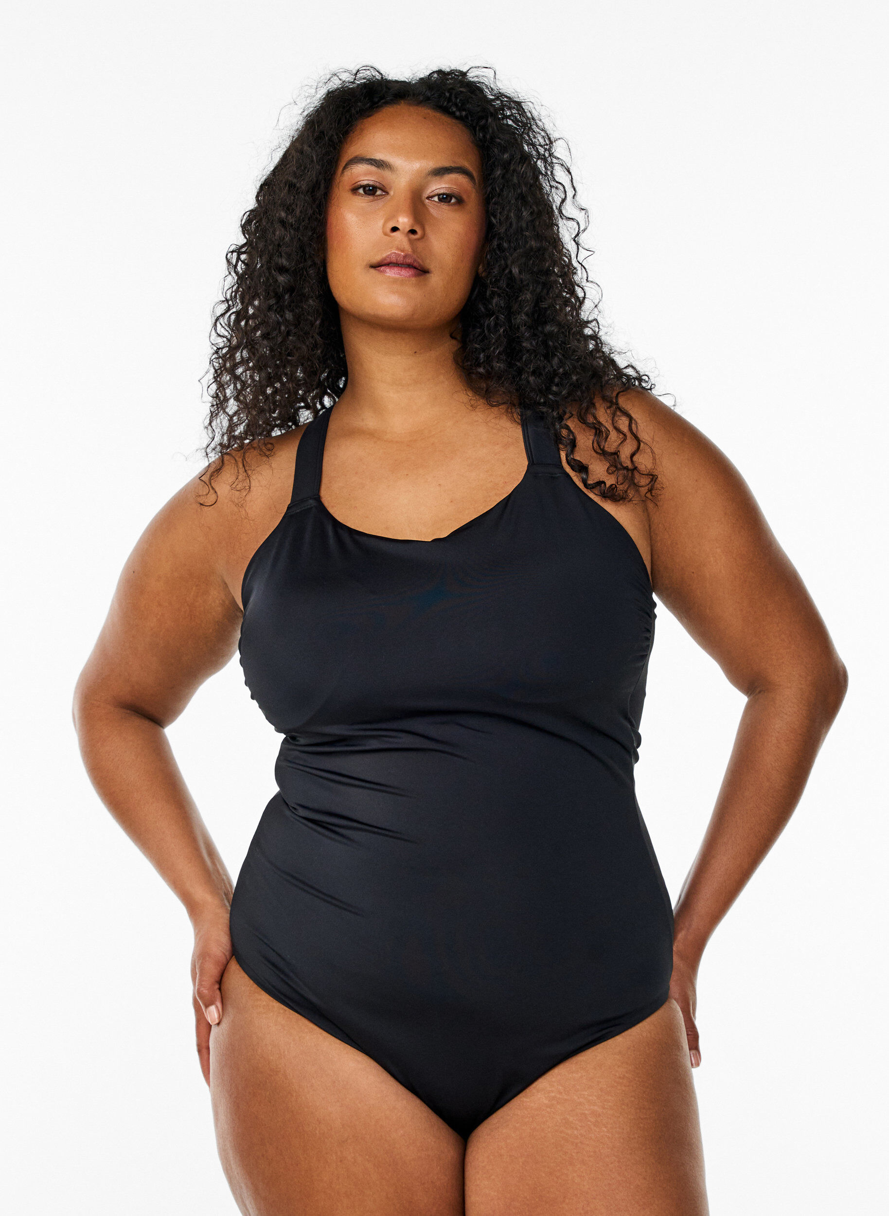 Maillot de bain &agrave; bretelles crois&eacute;es, Noir, Model