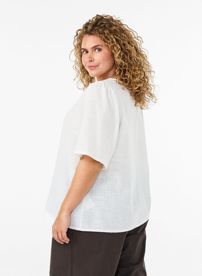 Chemise en coton &agrave; manches courtes avec col V, Blanc, Model image number 1