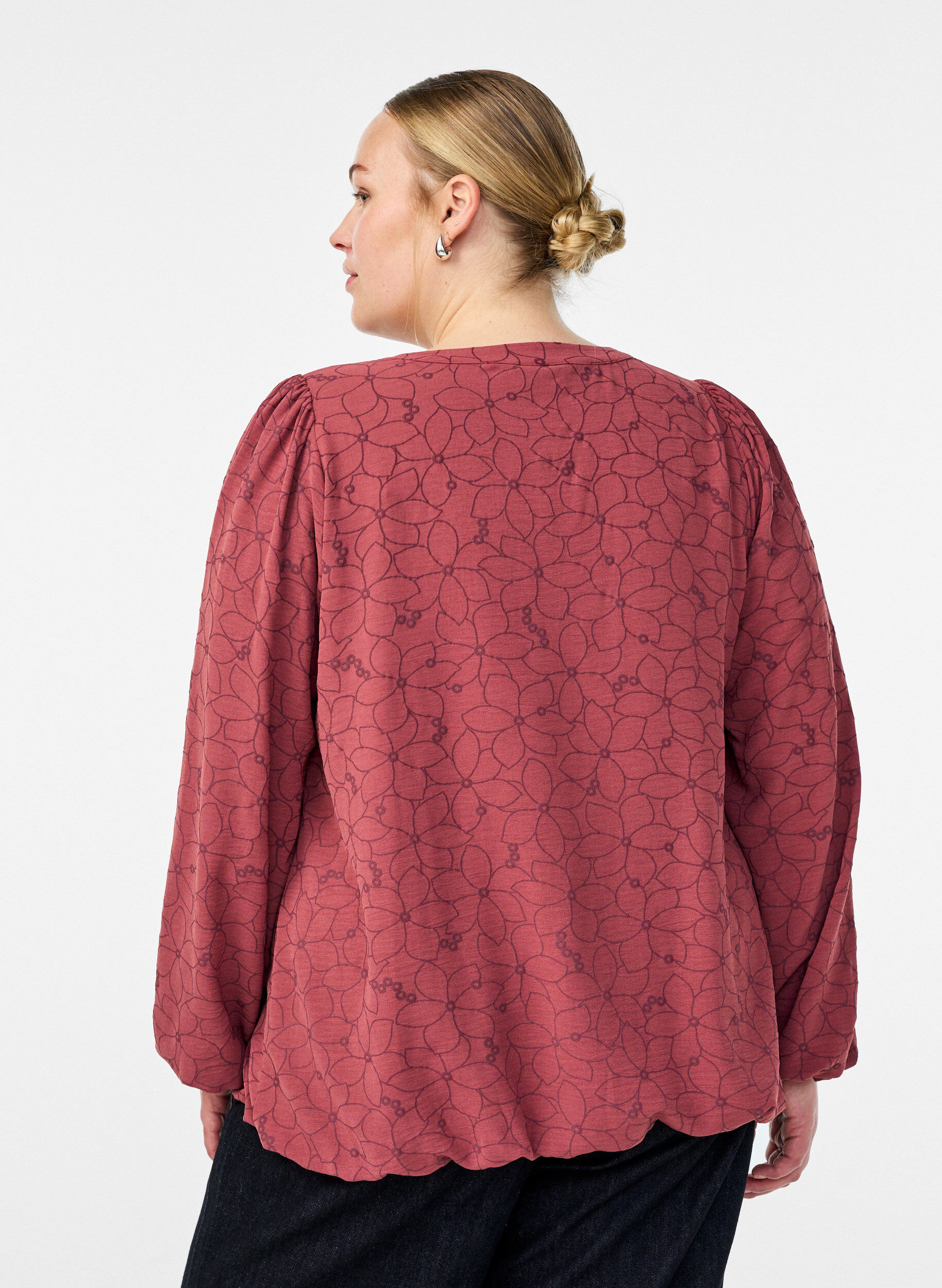 Zizzi Blouse &agrave; manches longues avec broderie florale, Rose, Model image number 2