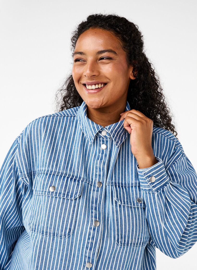 Chemise en jean rayée avec poches de poitrine, Light B.Denim Stripe, Model image number 2