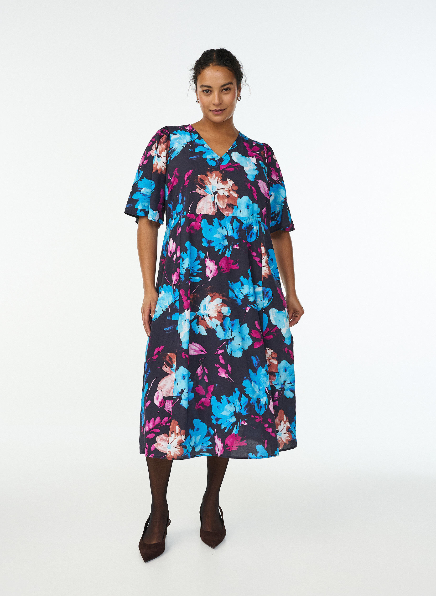 Robe midi &agrave; imprim&eacute; floral et taille empire, Noir, Model