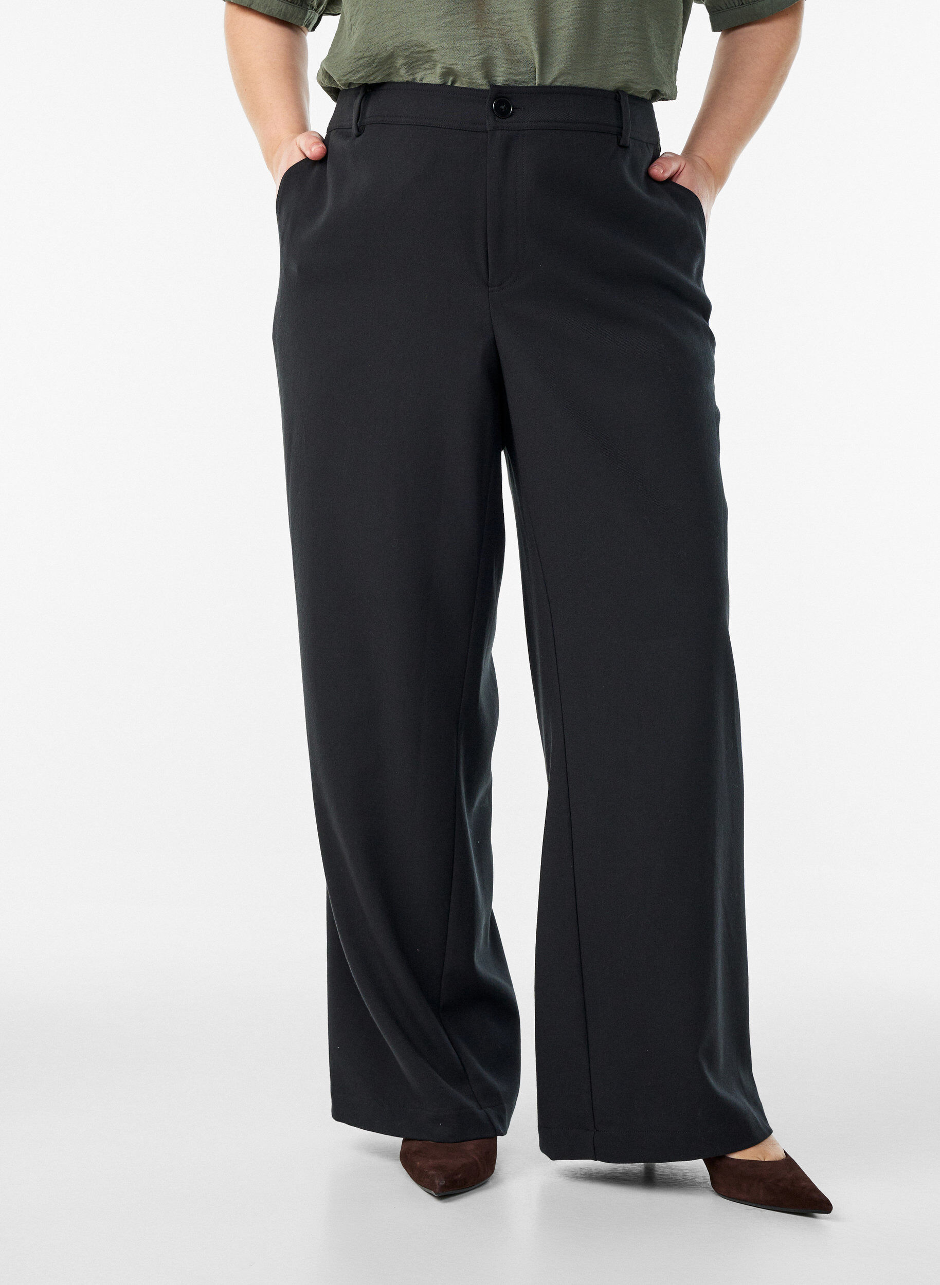 Zizzi Pantalon de costume taille haute &agrave; coupe droite, Noir, Model image number 2