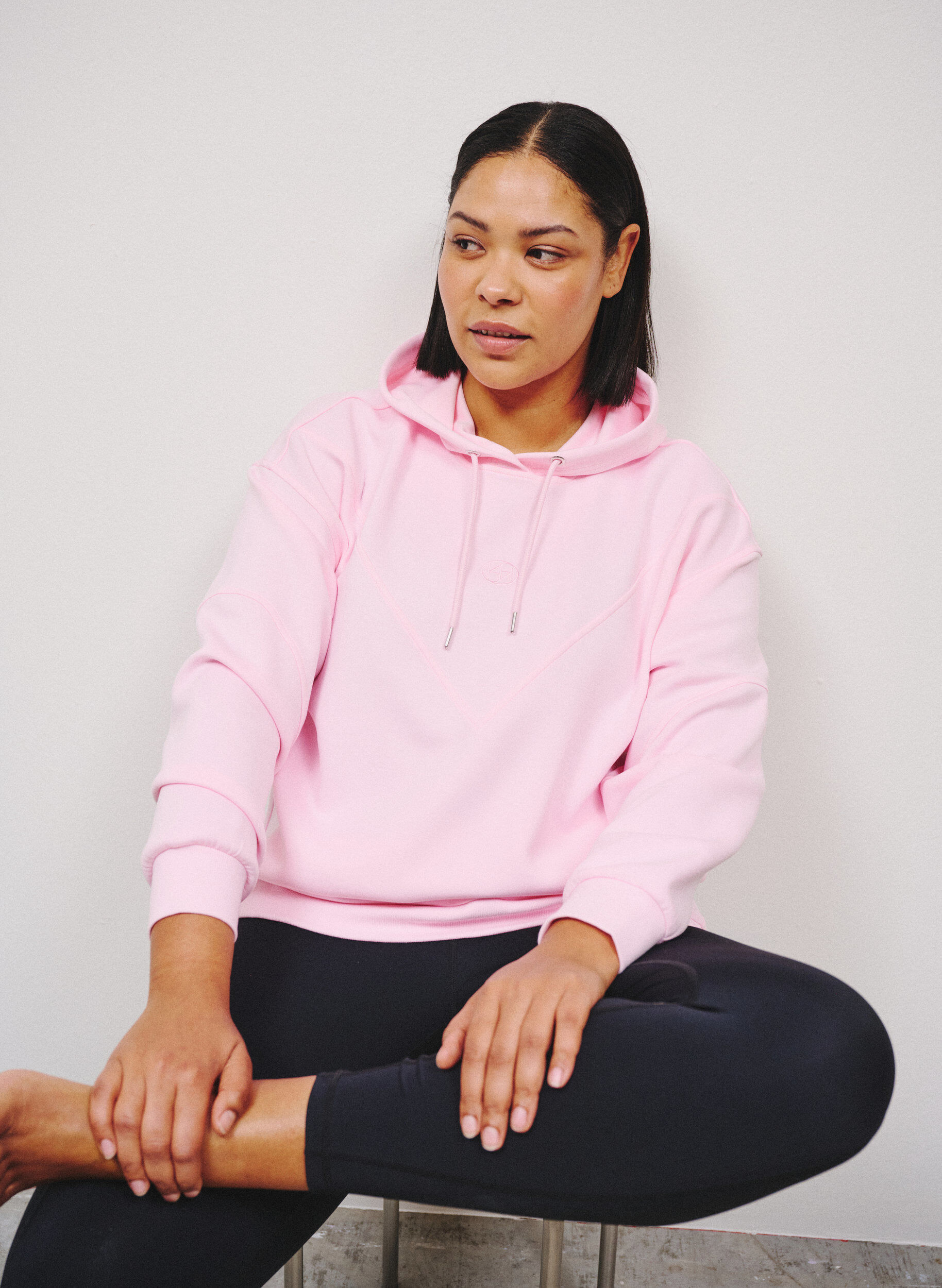 Zizzi Sweat &agrave; capuche sportif en scuba avec coutures d&eacute;coratives, Rose, Image image number 0