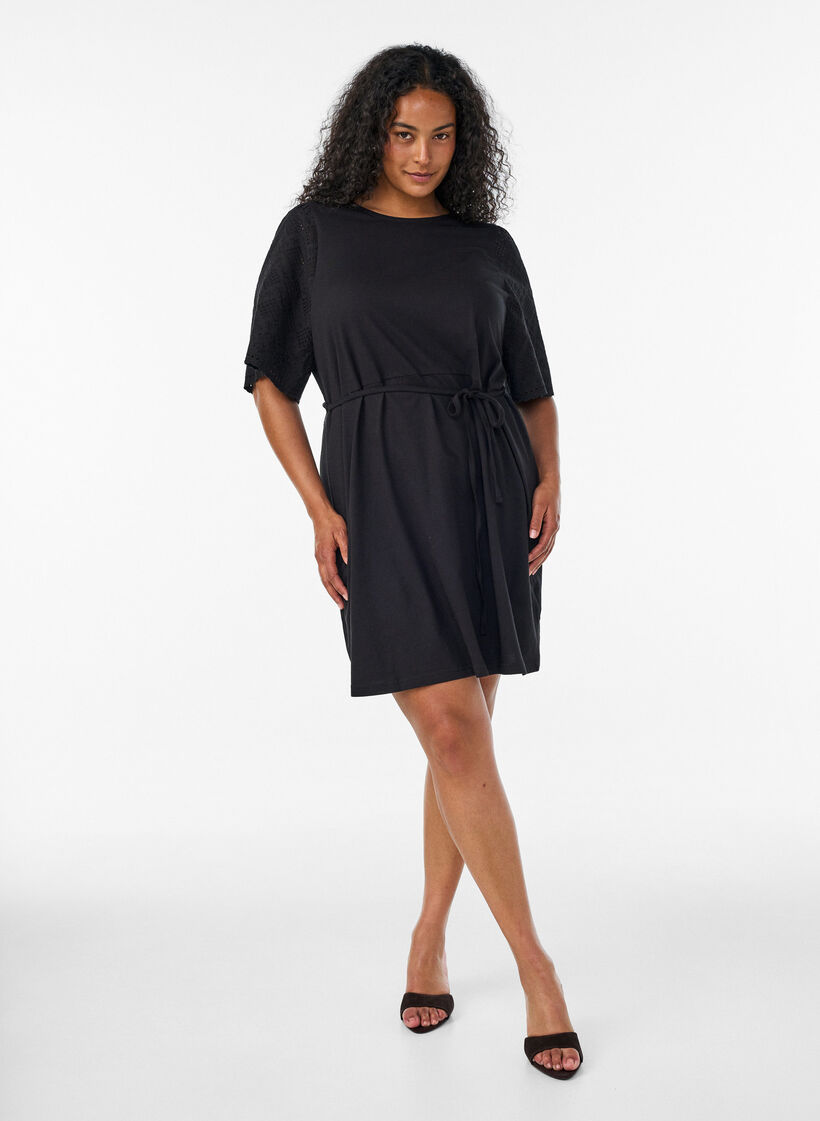 Robe en coton avec manches en broderie anglaise et ceinture &agrave; nouer, Noir, Model image number 1