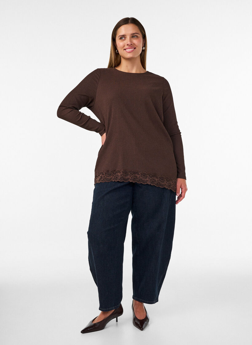 Blouse en jersey avec bordure en dentelle asym&eacute;trique, Marron, Model image number 1
