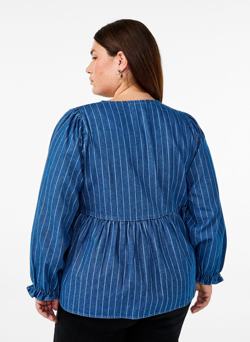 Chemisier en denim rayé à nouer sur le devant, Bleu, Model image number 2