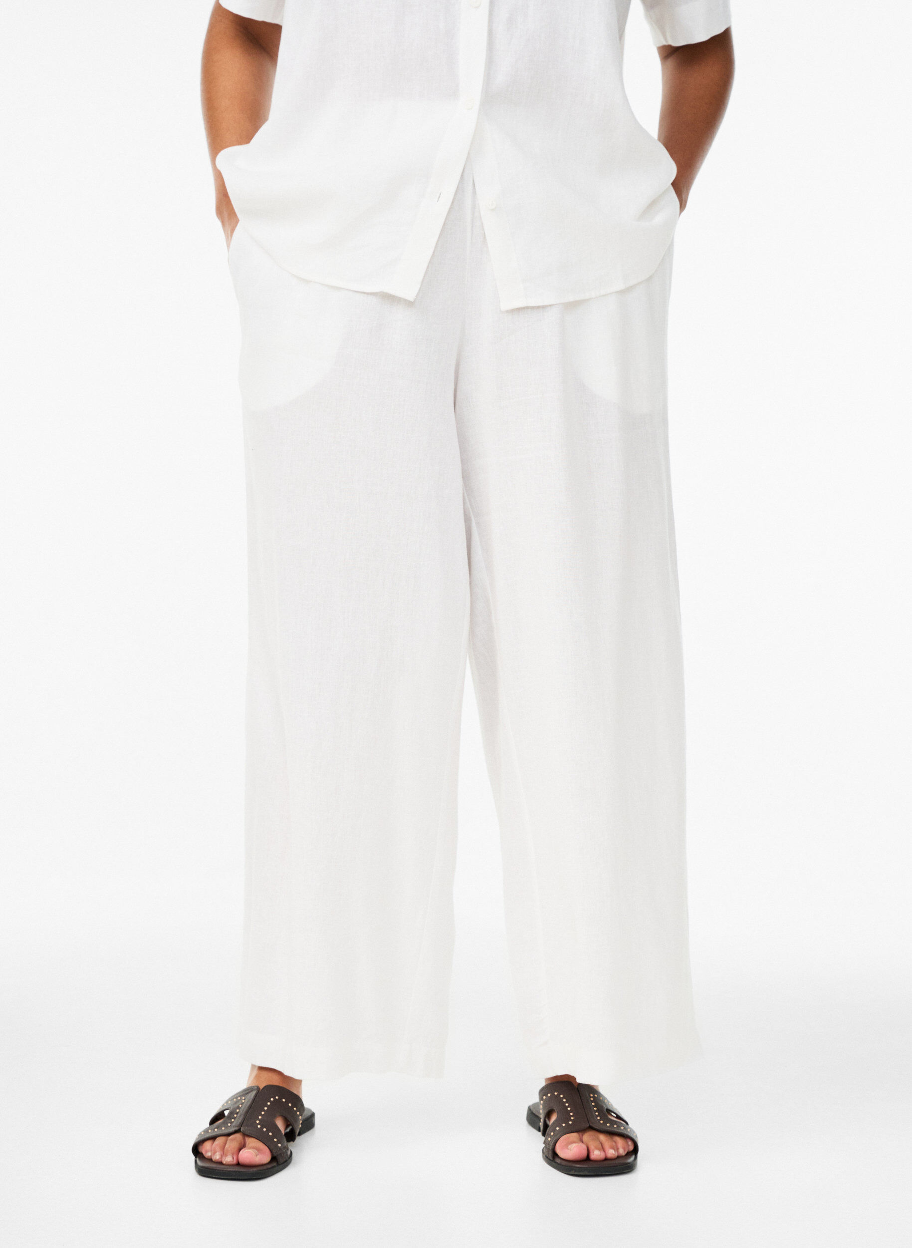 Zizzi Pantalon large en lin et viscose, Blanc, Model image number 2