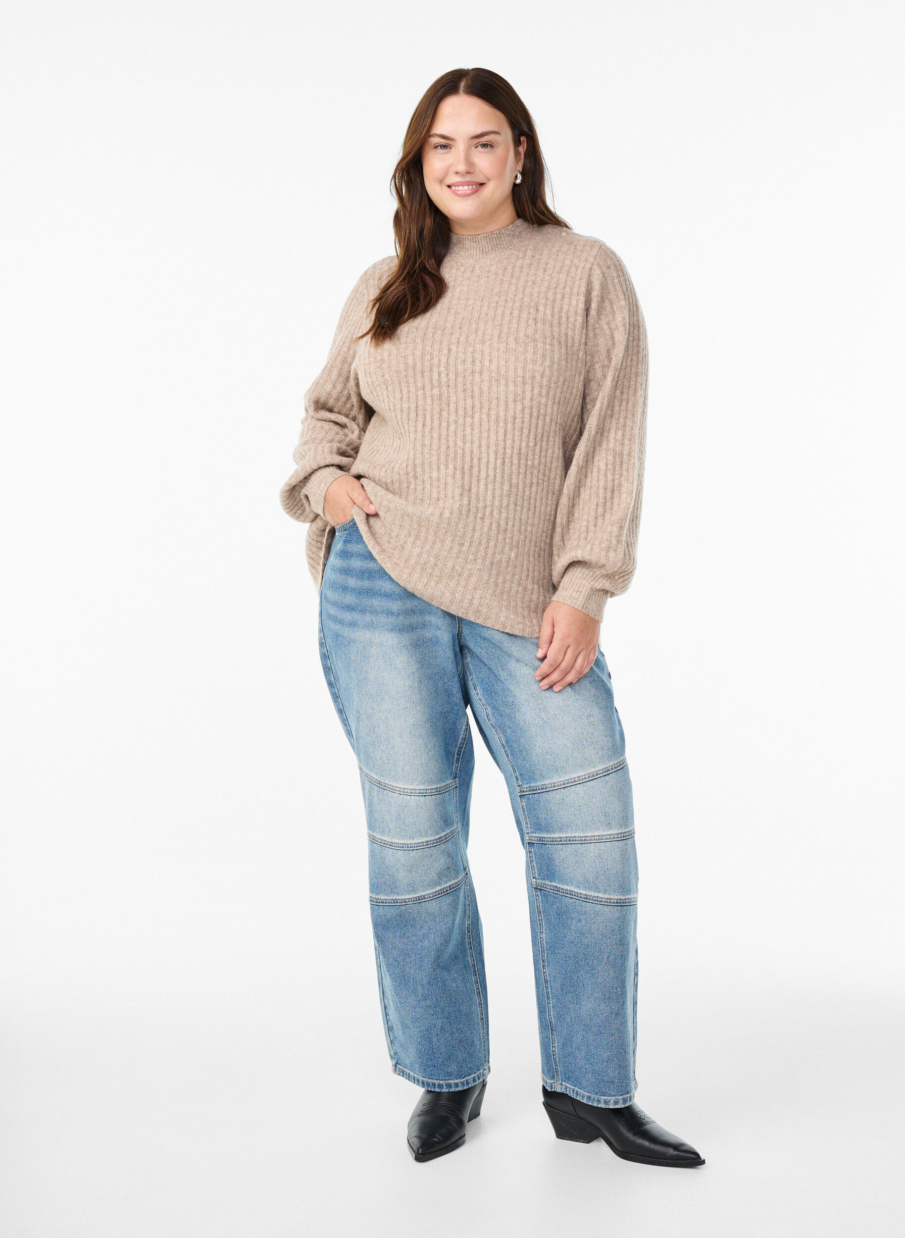 ZizziPull c&ocirc;tel&eacute; &agrave; manches bouffantes et boutons, Beige, Model image number 1