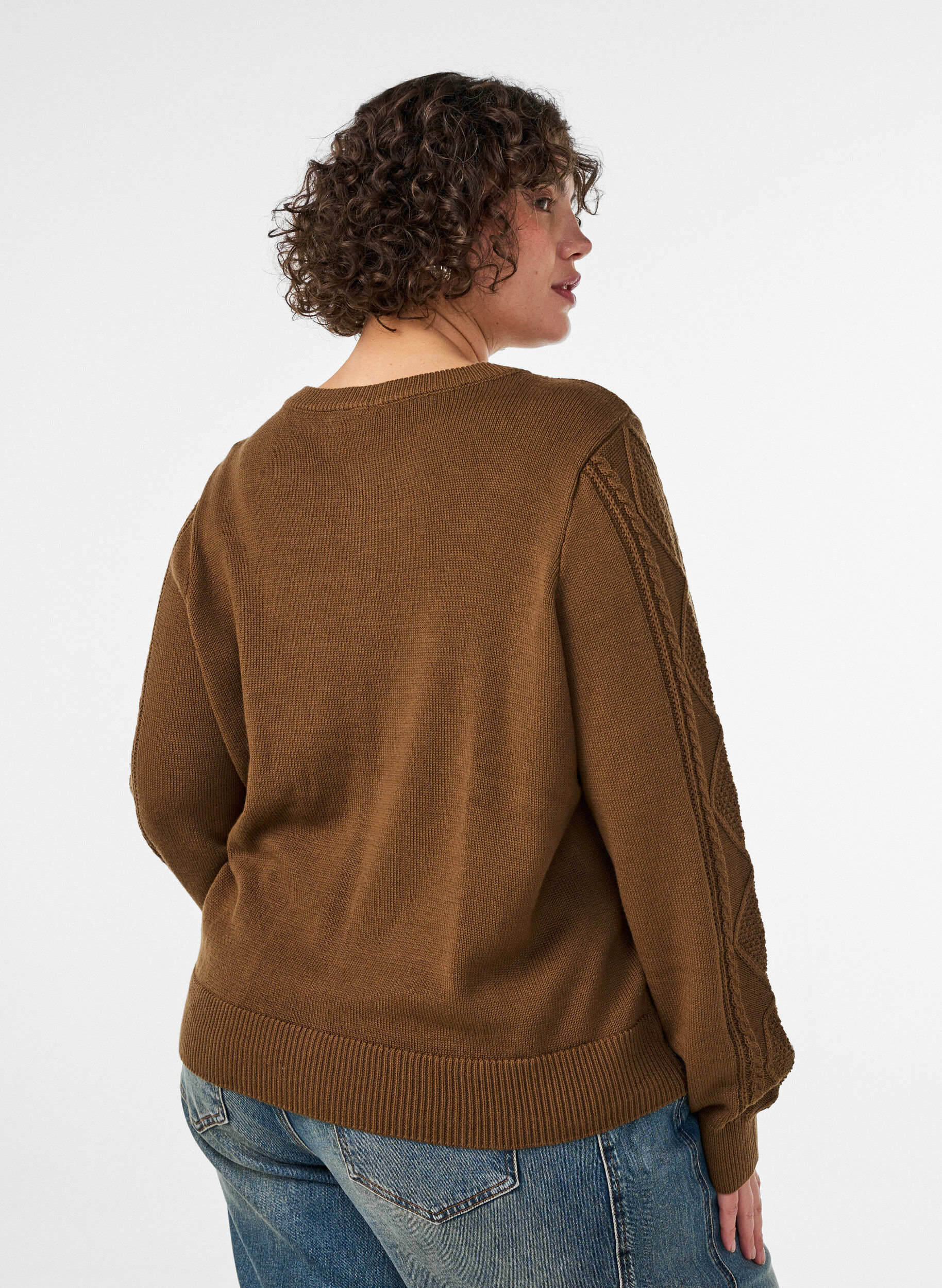 ZizziCardigan en maille torsad&eacute;e avec boutons d&eacute;coratifs, Marron, Model image number 2