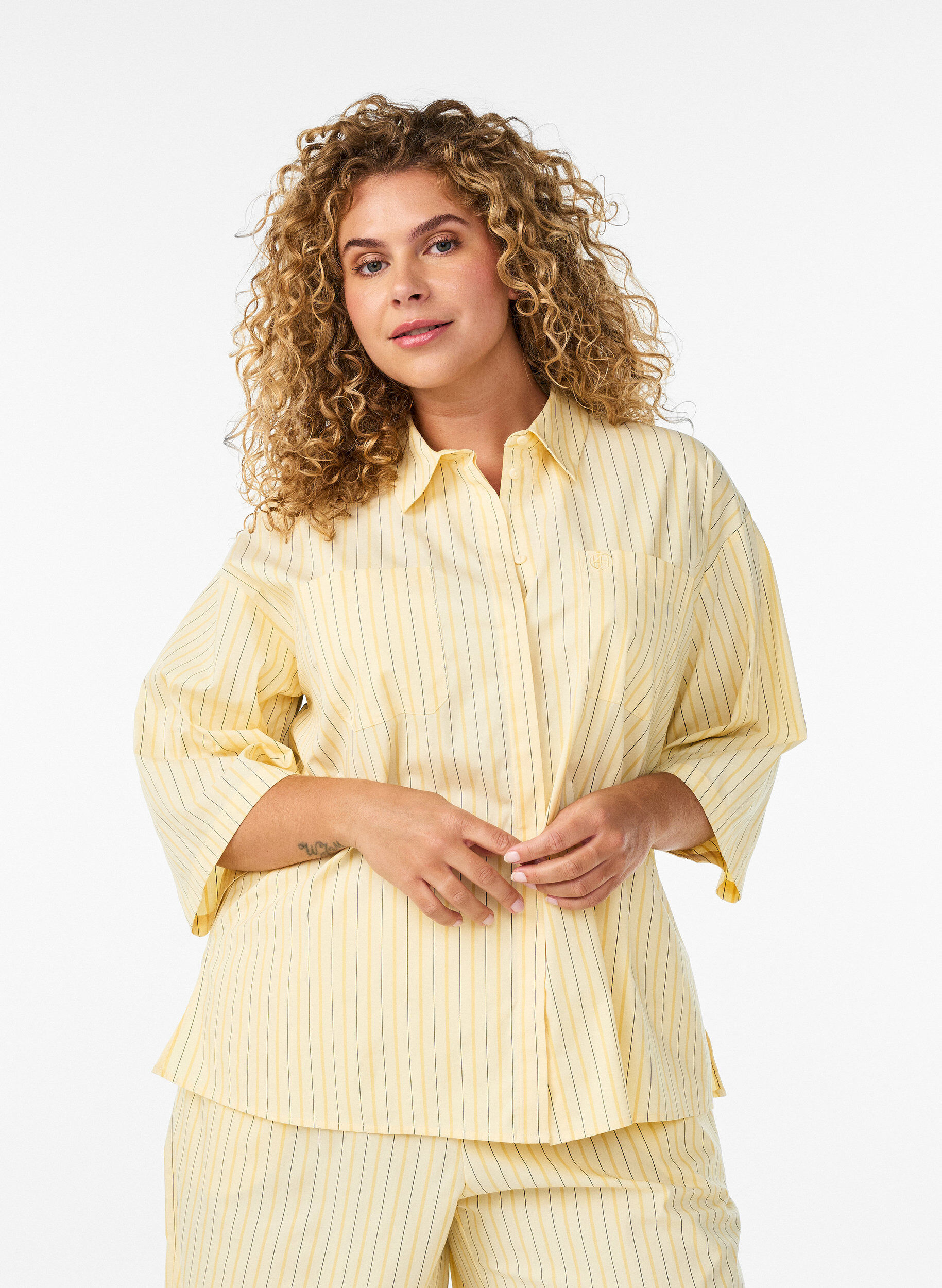 Blouse ray&eacute;e &agrave; coupe ample, Jaune clair, Model