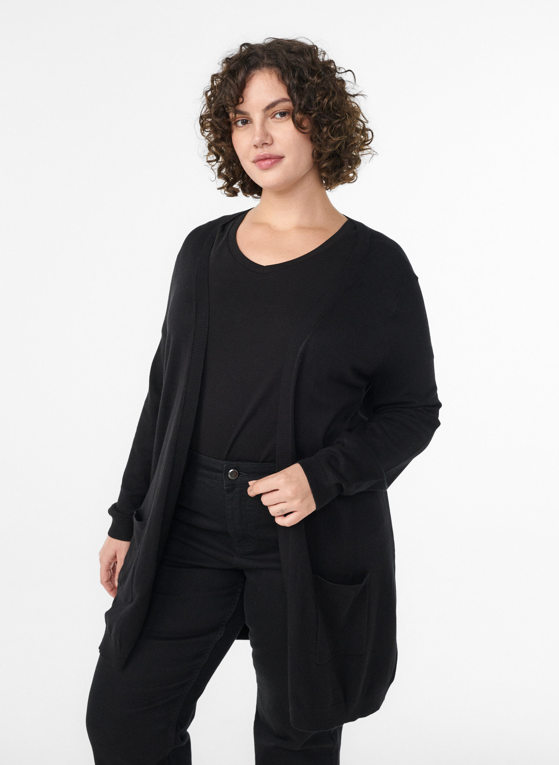 Zizzi Long cardigan tricot&eacute; en m&eacute;lange de viscose, Noir, Model image number 0