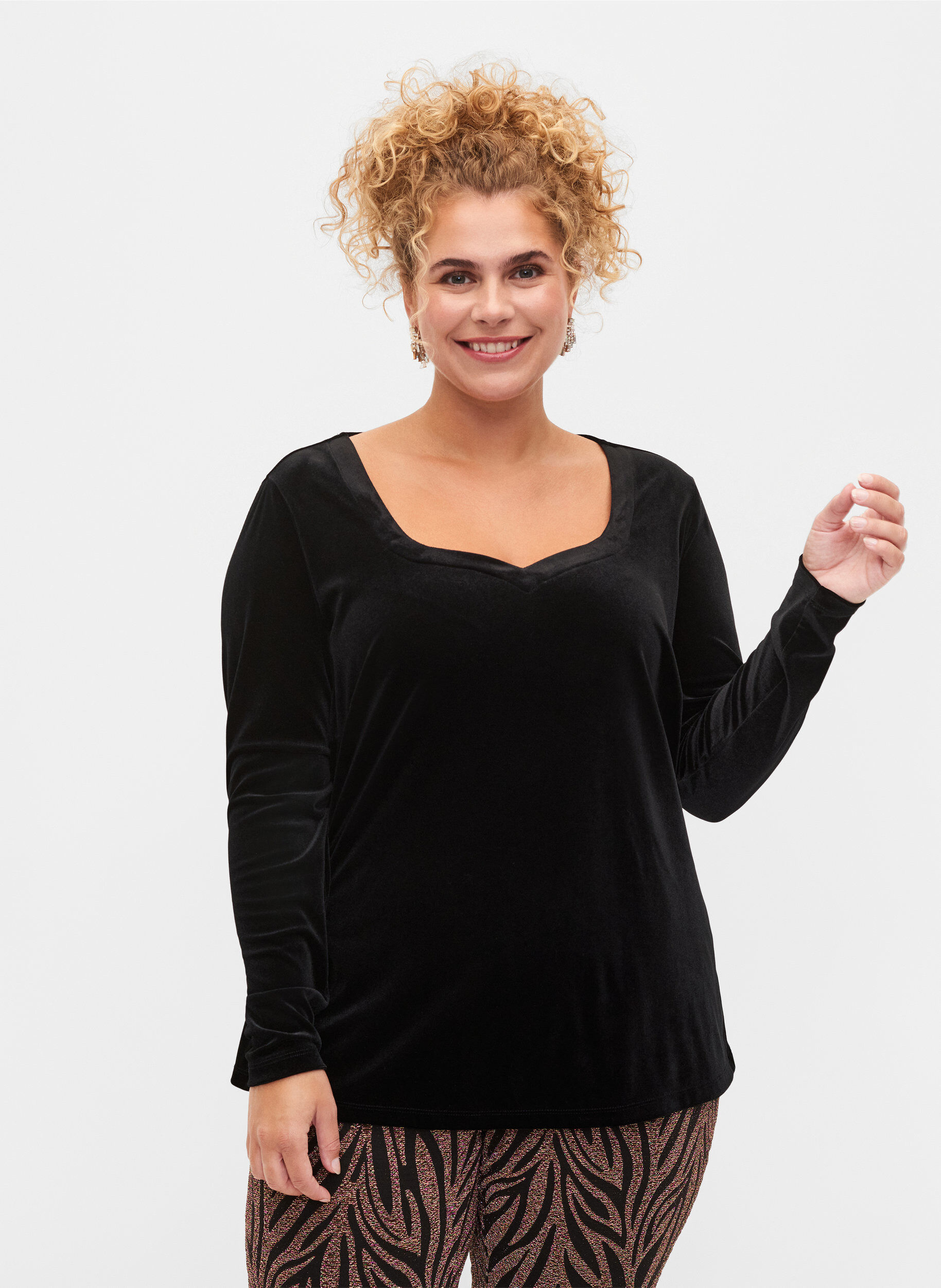 Zizzi Blouse en velours &agrave; manches longues, Black, Model image number 0