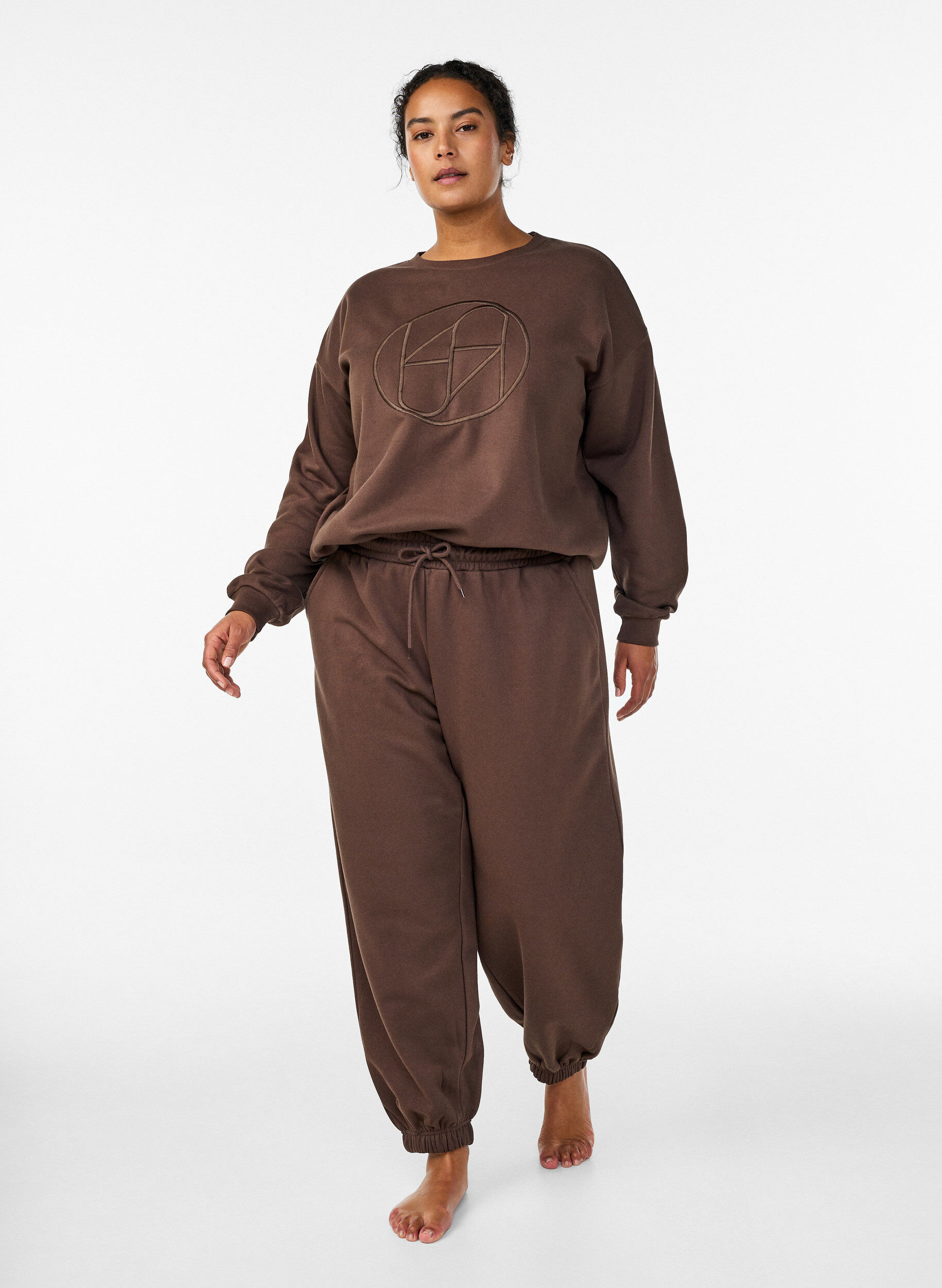 Pantalon de jogging taille haute avec poches, Marron, Model