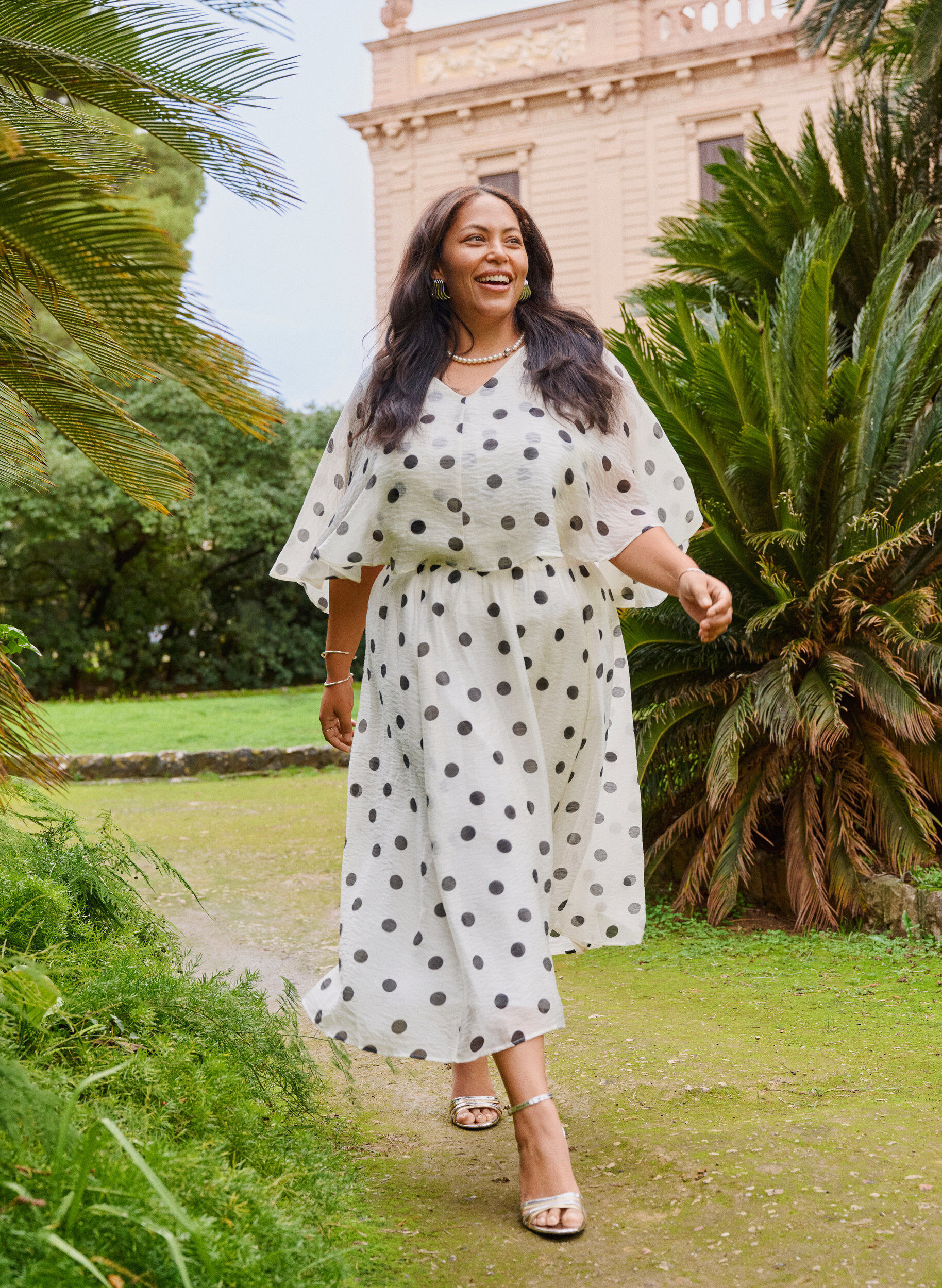 Jupe midi &eacute;vas&eacute;e &agrave; pois