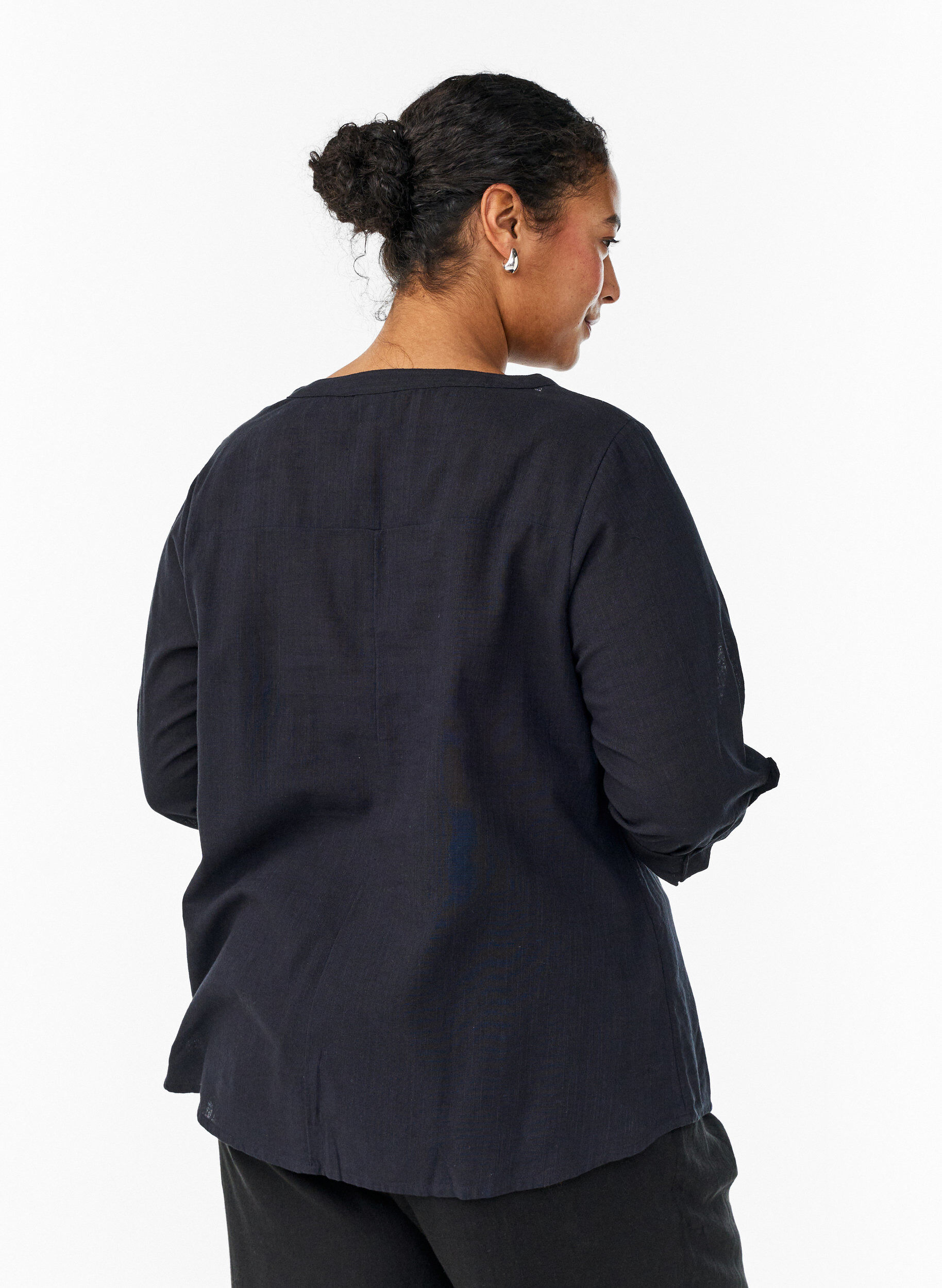 Zizzi Chemisier en coton avec col en V, Noir, Model image number 2