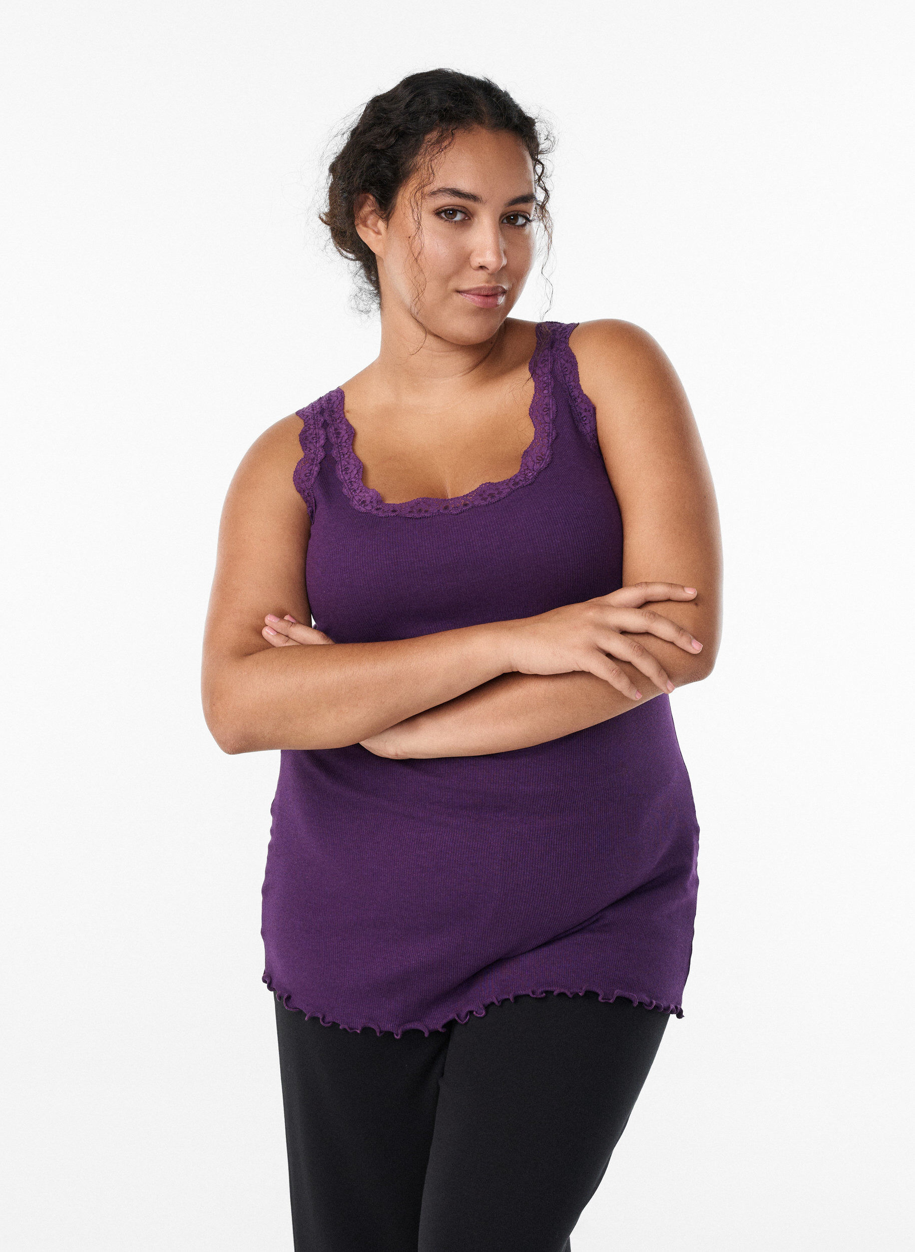 Zizzi Haut avec bordure en dentelle, Violet, Model image number 0