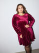 Robe en velours avec strass et coupe &eacute;vas&eacute;e, Bordeaux, Model image number 0