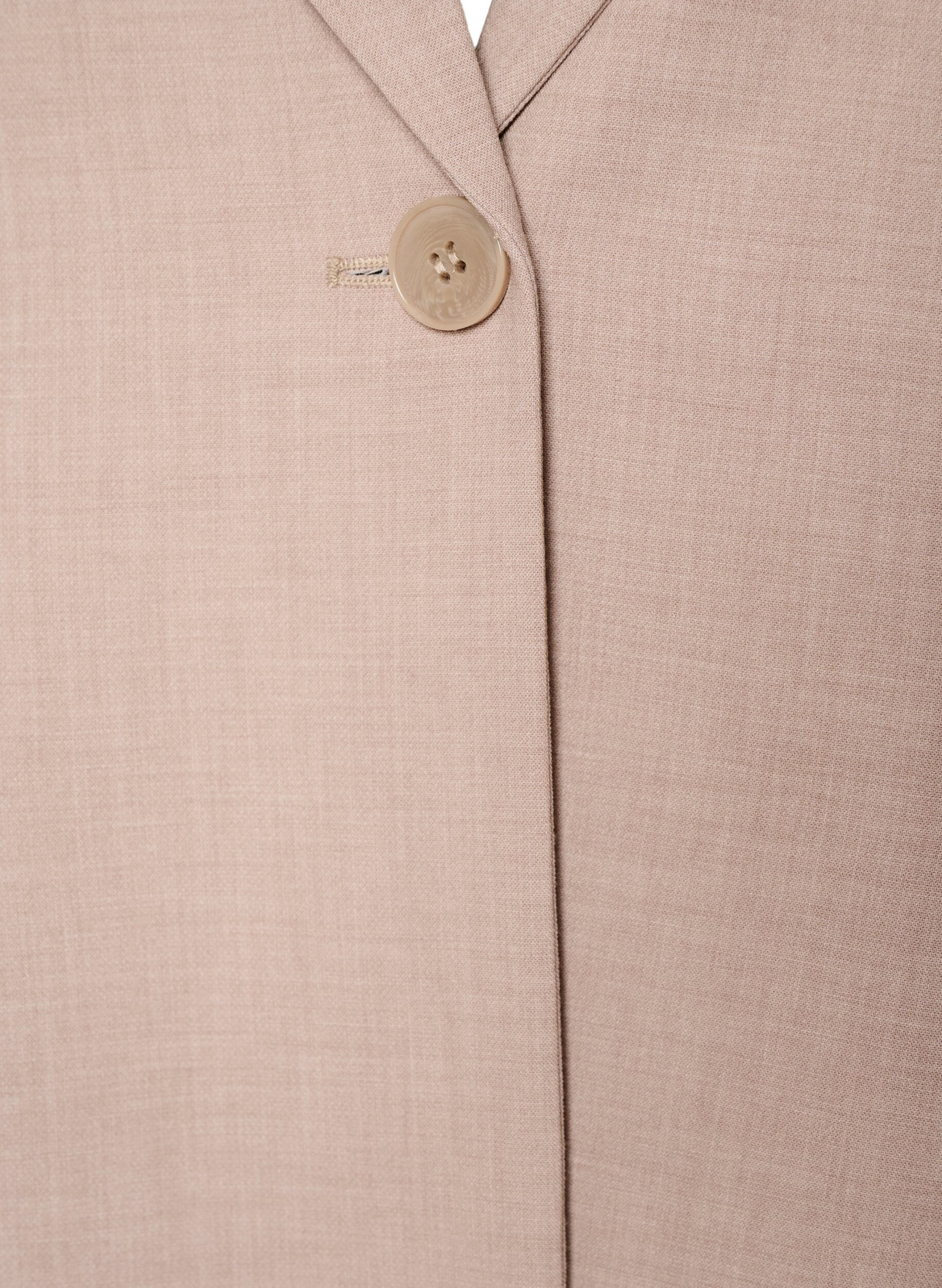 Zizzi Blazer classique avec fermeture &agrave; bouton unique et poches, Beige, Packshot image number 2