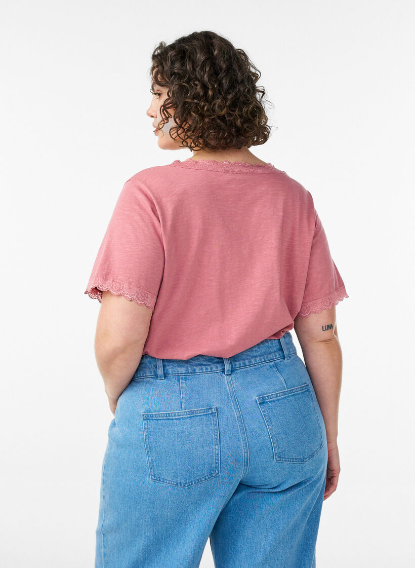 T-shirt avec finitions en dentelle, Rose, Model image number 2