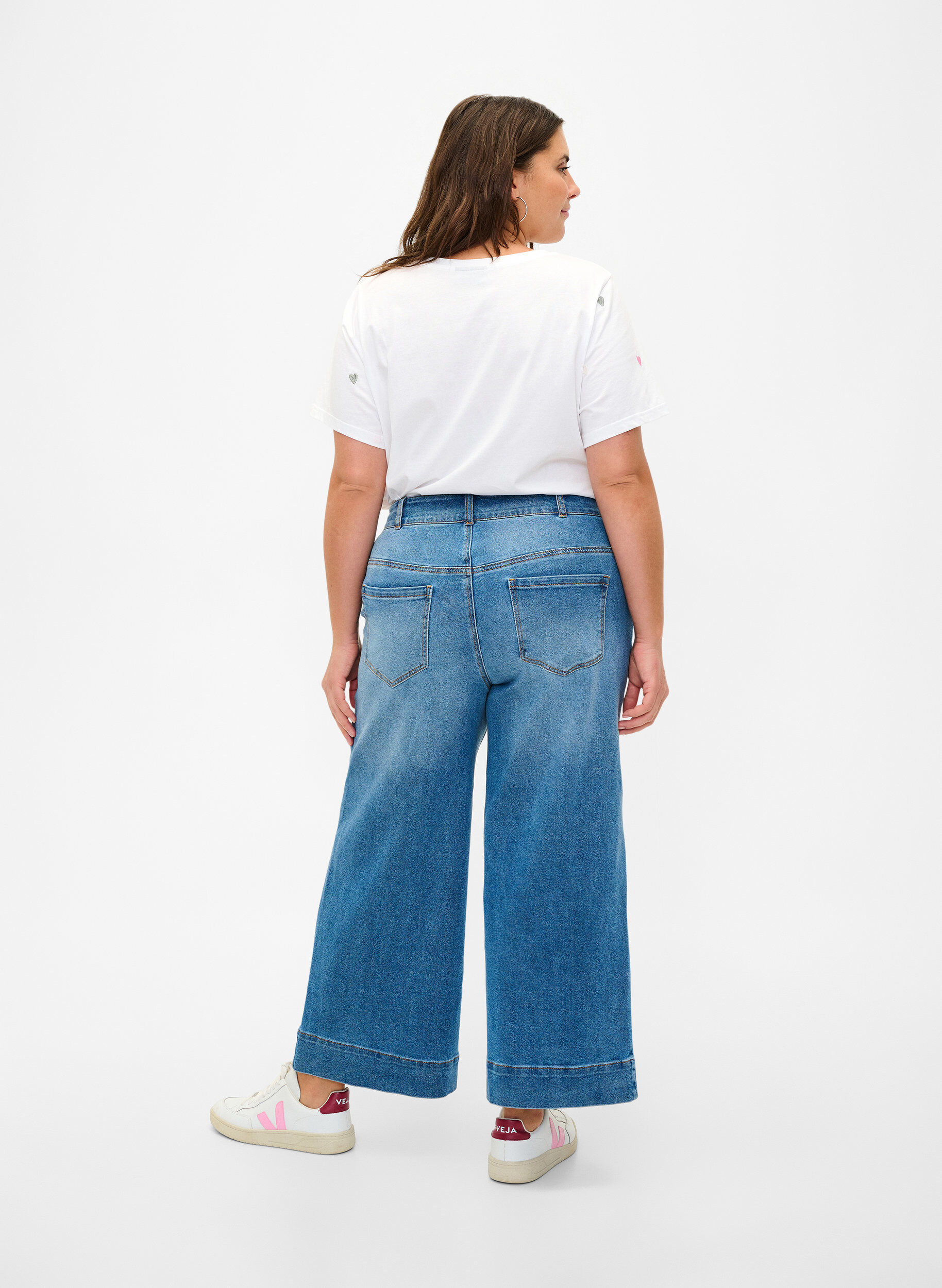 Zizzi Jean flare &agrave; coupe &eacute;vas&eacute;e, Bleu, Model image number 1