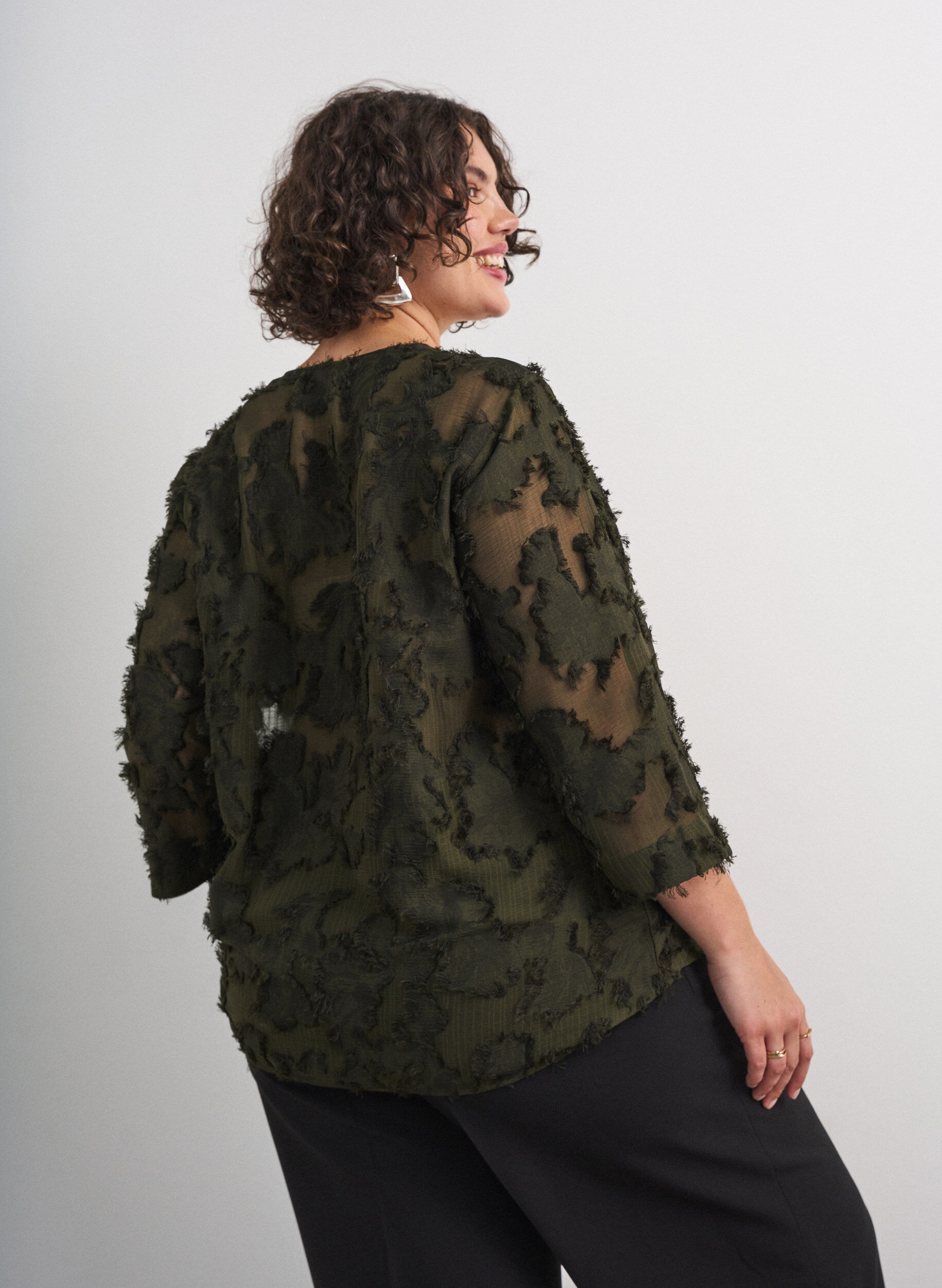 ZizziBlouse textur&eacute;e avec fils effiloch&eacute;s, Vert fonc&eacute;, Model image number 2