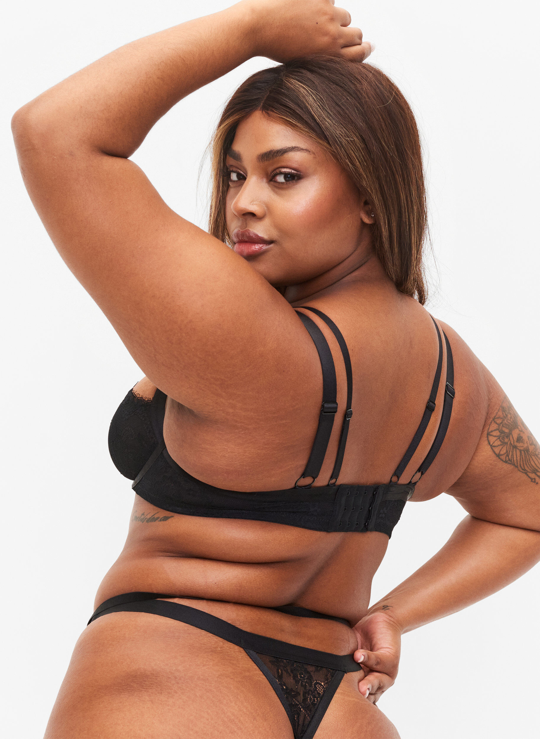 Zizzi Soutien-gorge &agrave; armatures avec cordons, Black, Model image number 1