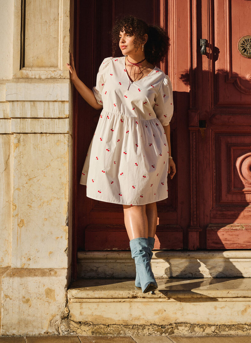 Robe en trapèze avec imprimé cerise, B. White/Cherry, Image image number 0