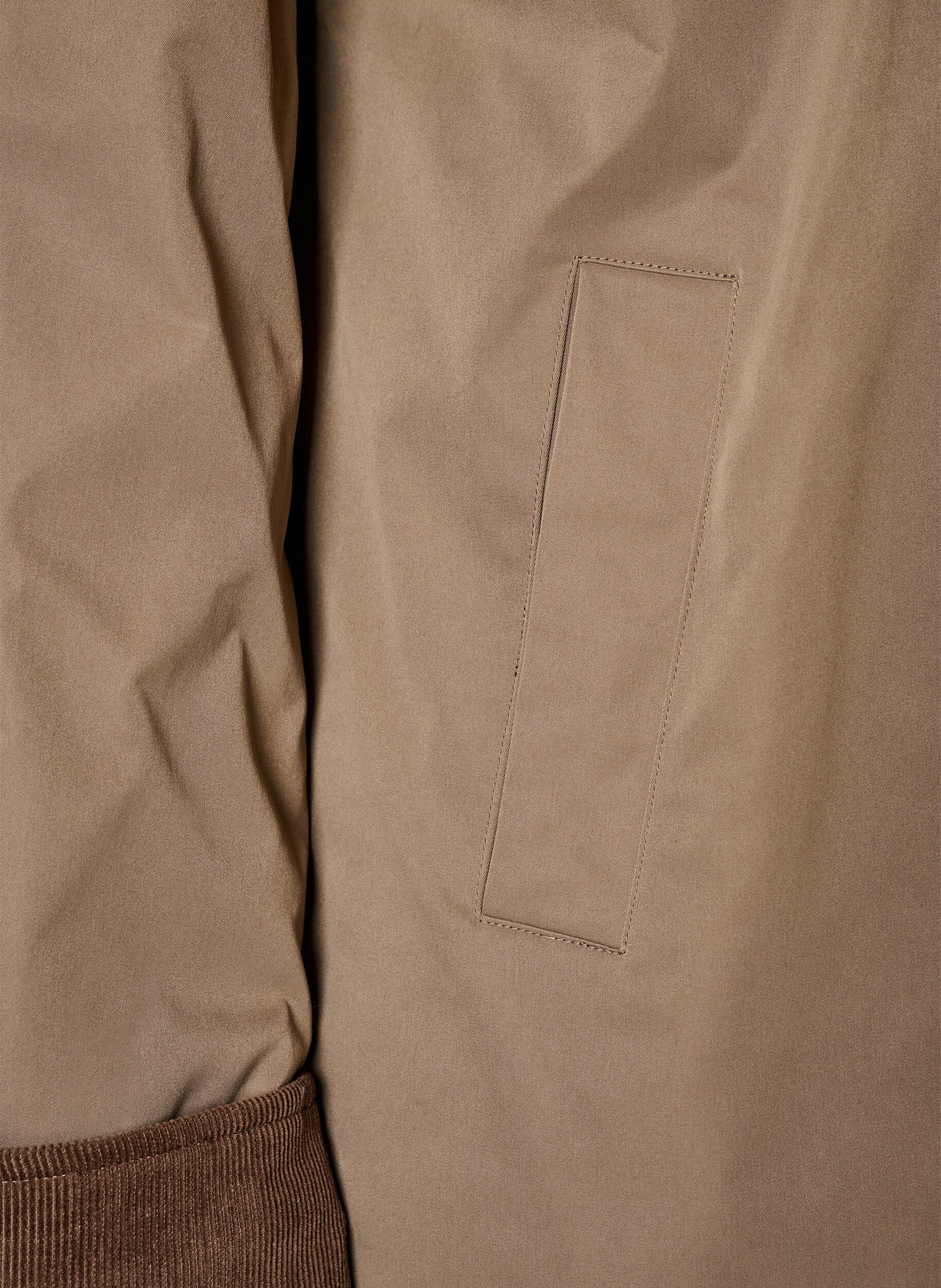 ZizziVeste l&eacute;g&egrave;rement matelass&eacute;e avec col en velours c&ocirc;tel&eacute;, Marron, Packshot image number 3